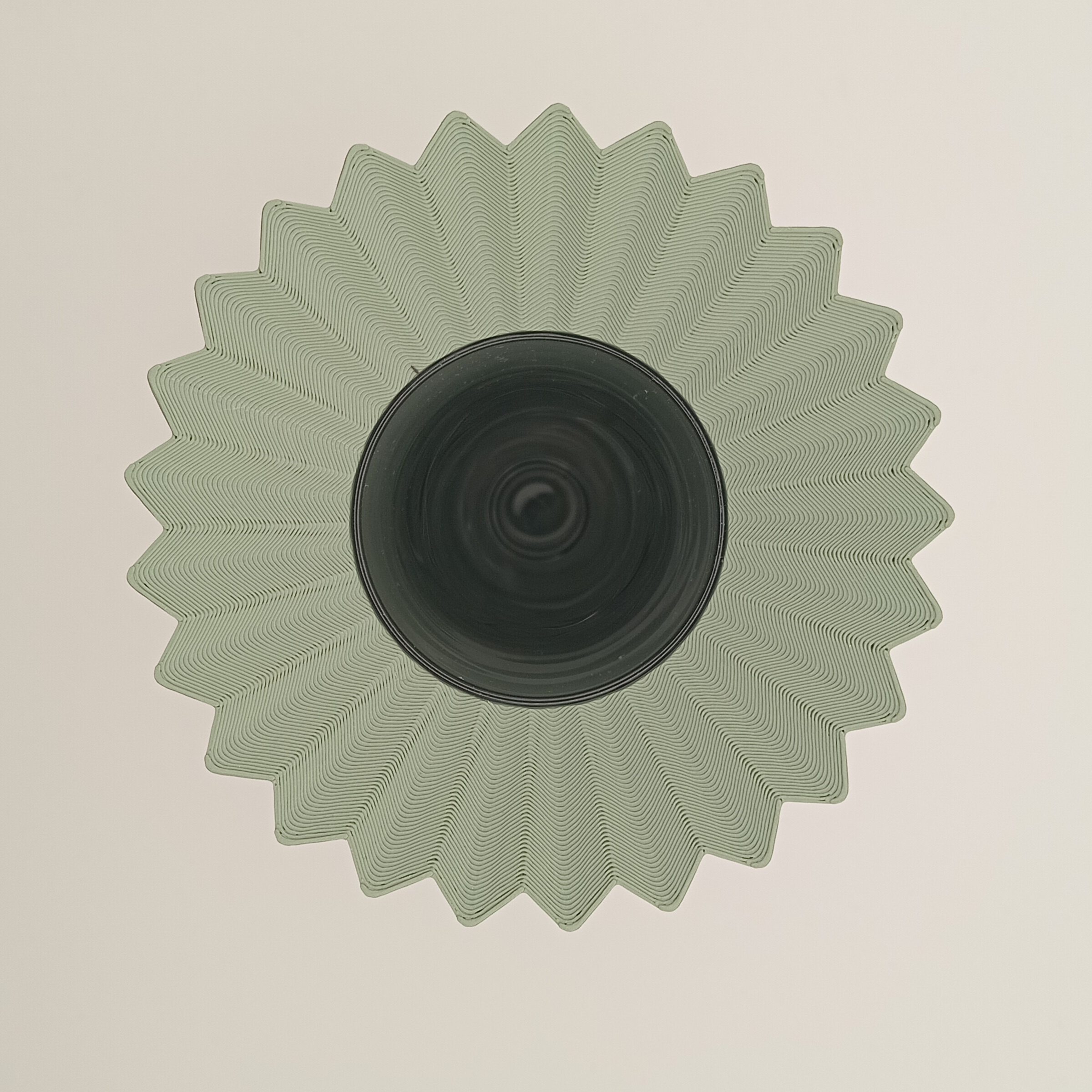 Vertigo Vase — thumbnail 4