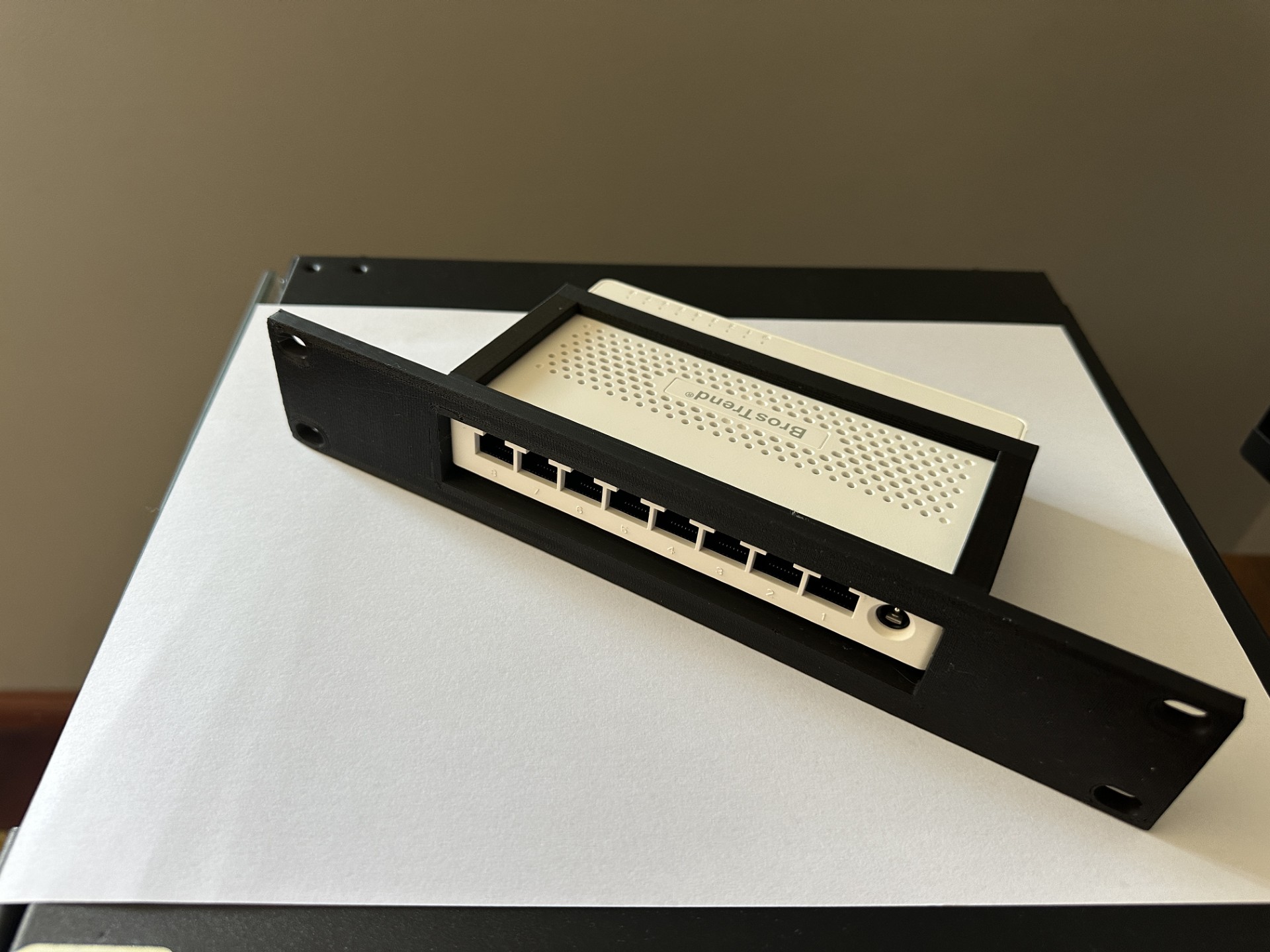 10-Inch 1U High-Airflow Rack Mount for BrosTrend S3