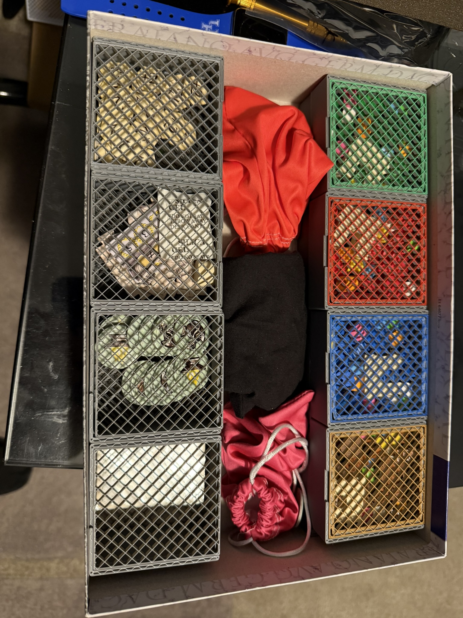 Trajan insert (sleeved, box to table) low PLA