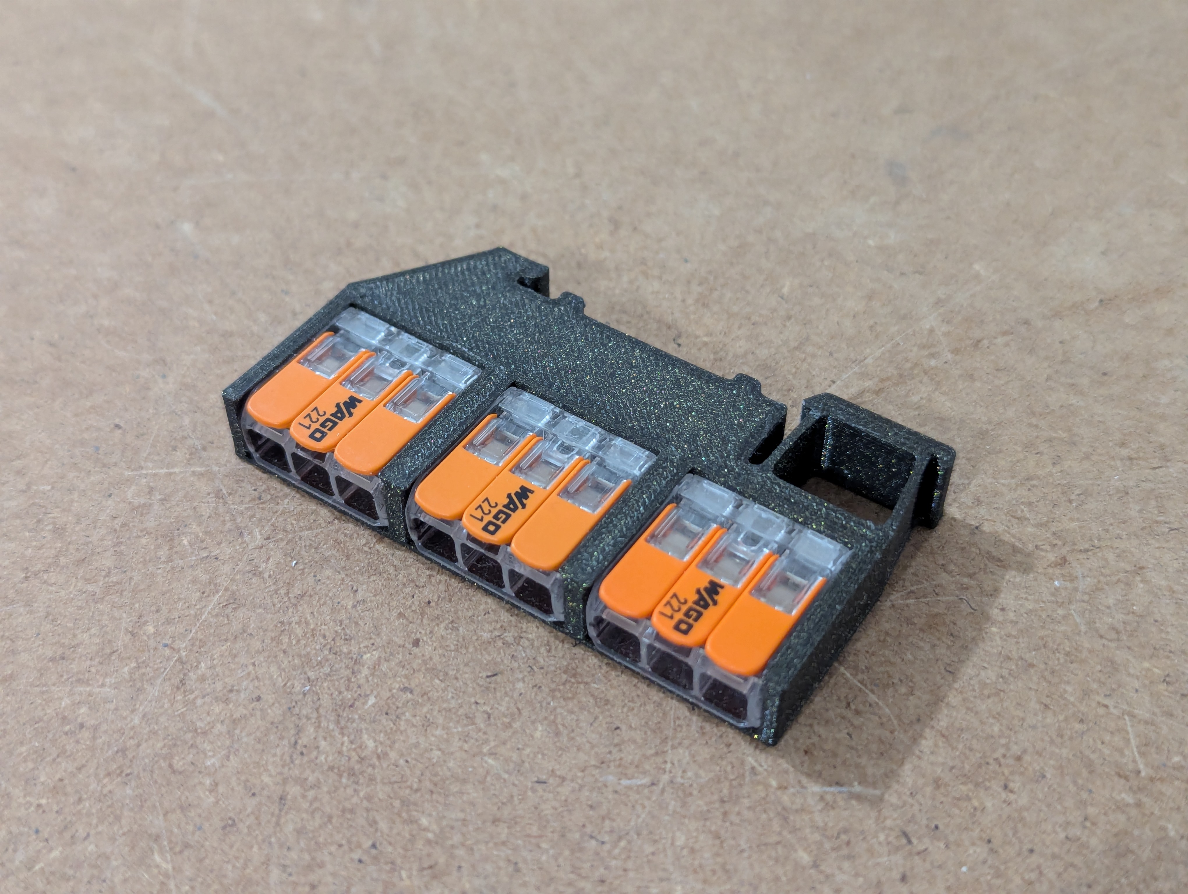 WAGO 221-413 din rail mount