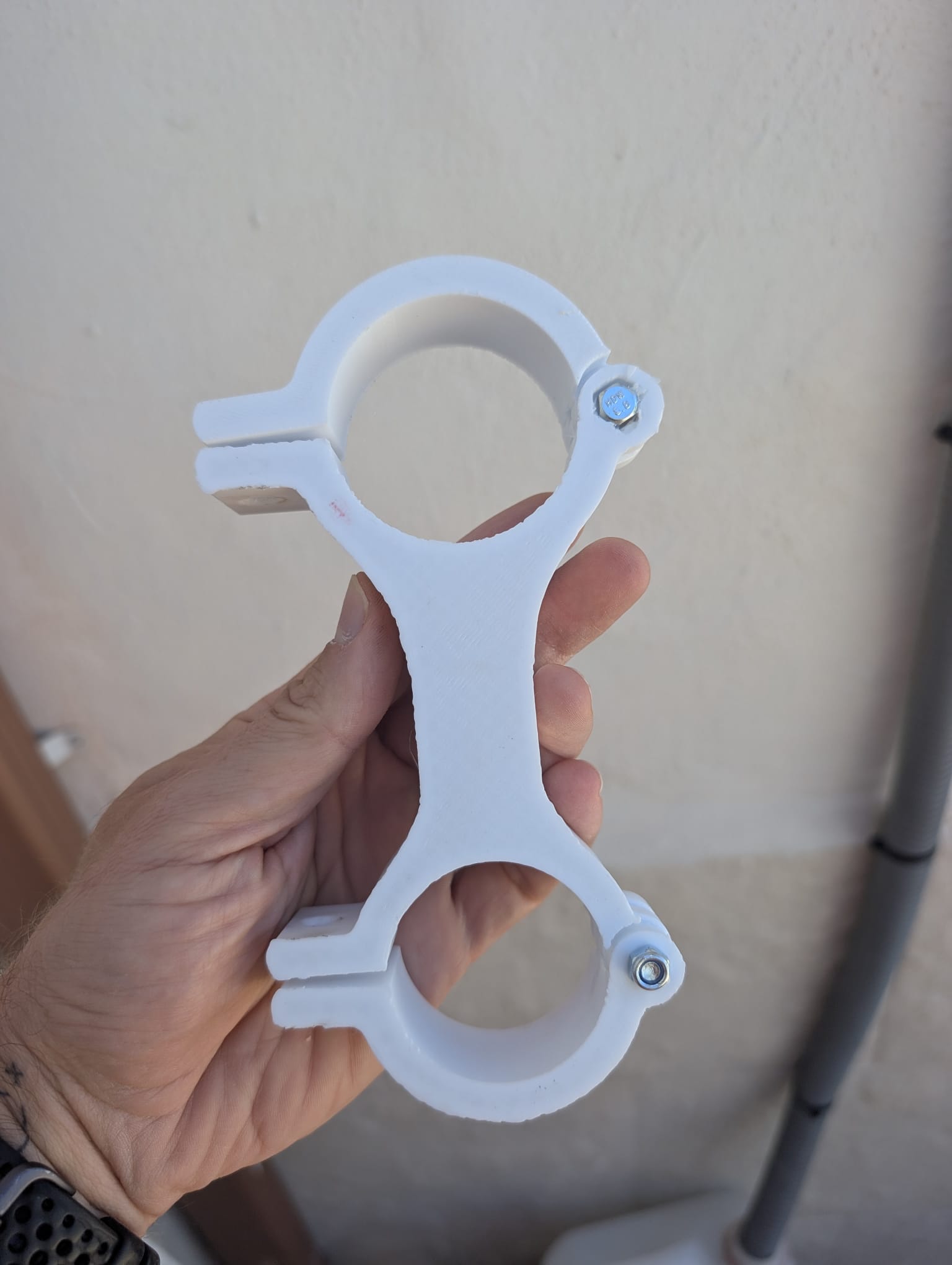 Auxiliary Pool Ladder Stabilizer Bracket (50mm - 44mm tube clamp)