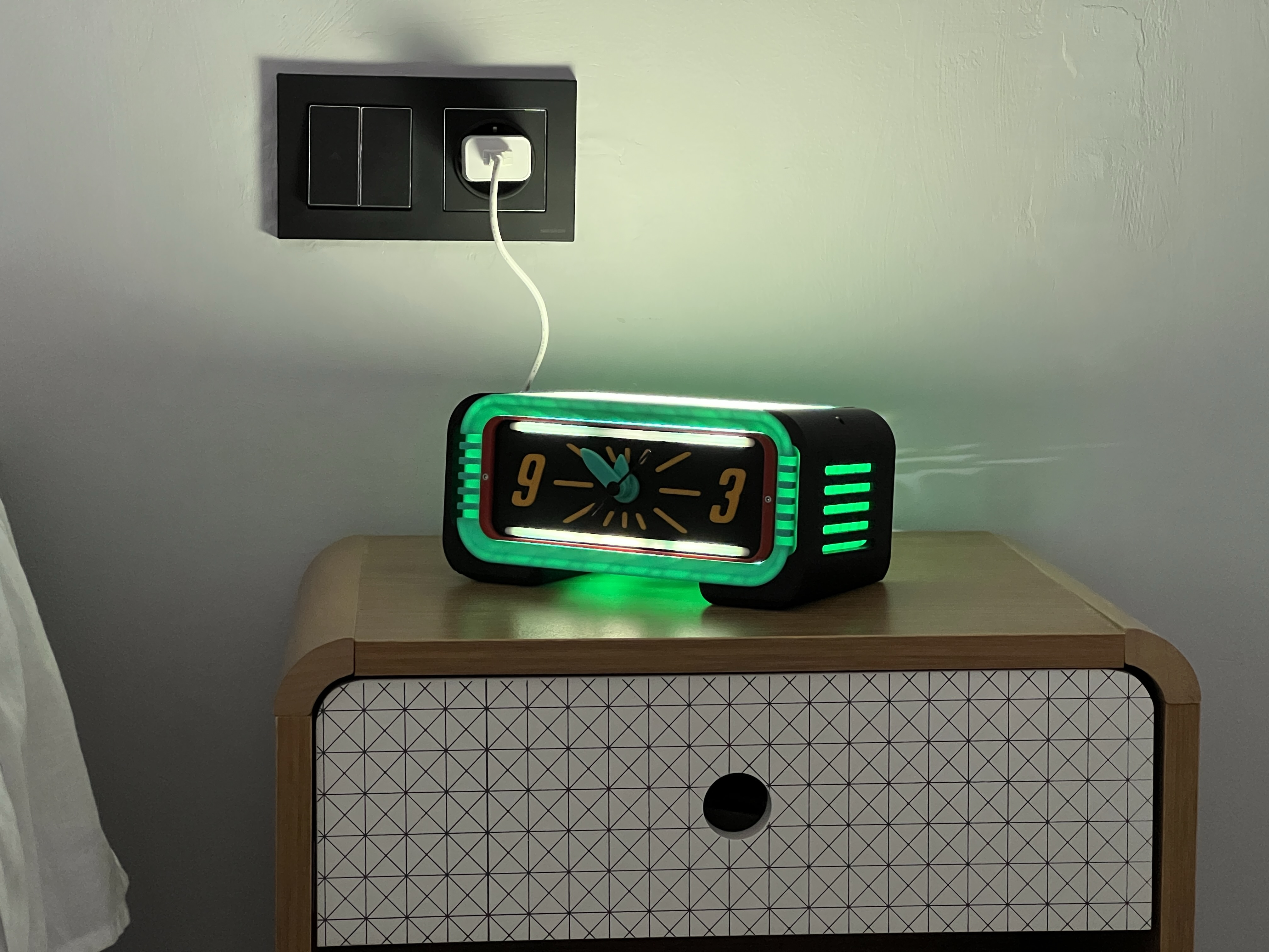 Miniatura 4 do modelo 3D NeoClock