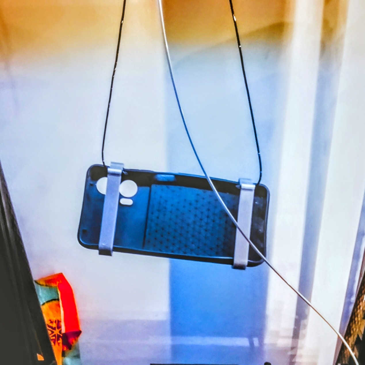 Shestmount phones