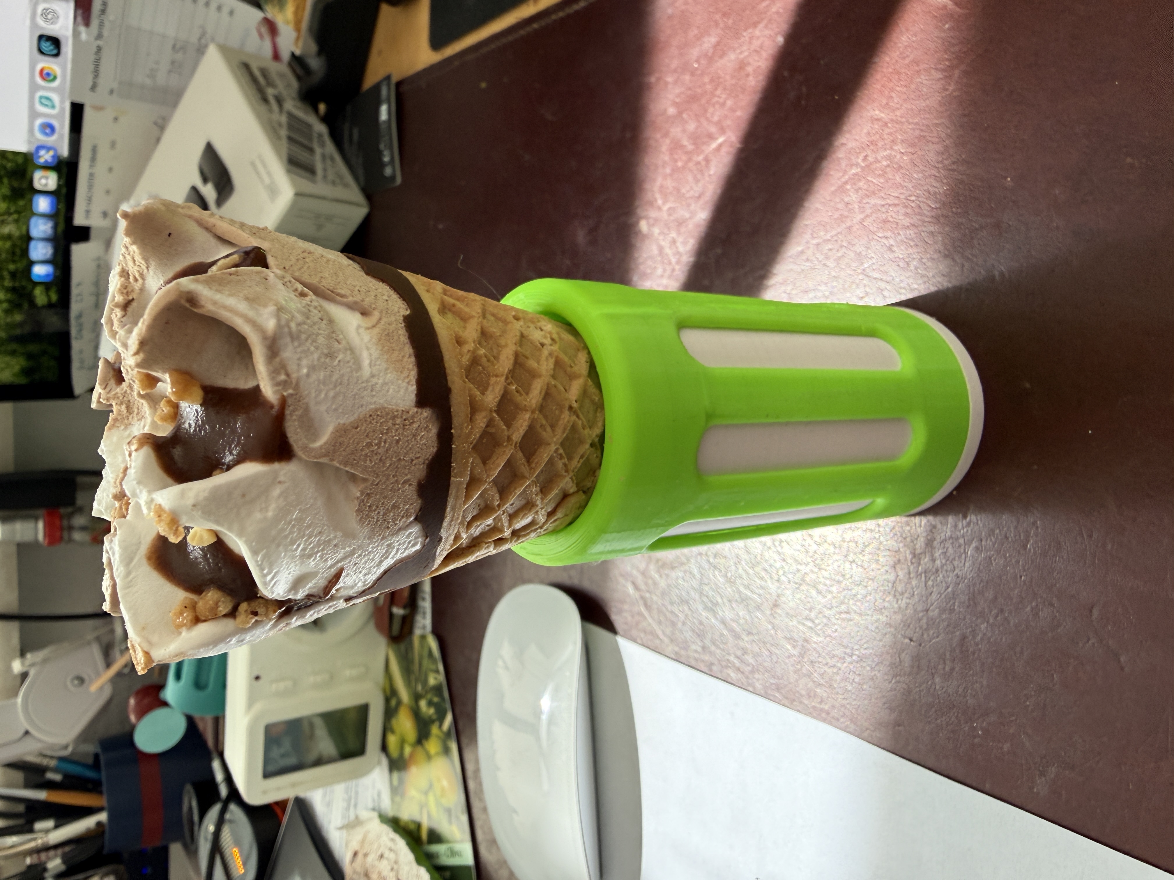 Ice Cone Holder / Eistütenhalter