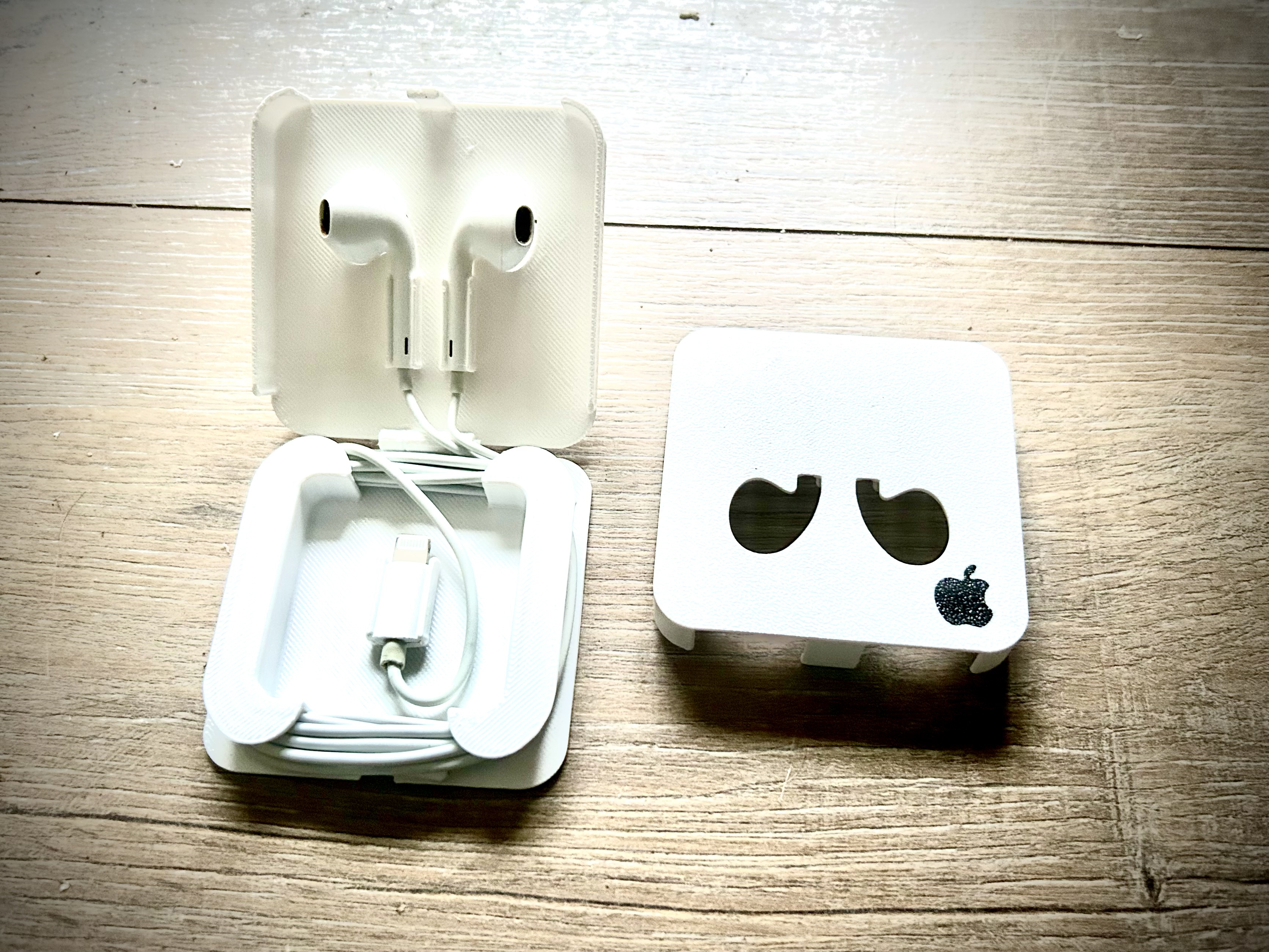 Miniatura 4 do modelo 3D Apple Wired Earpod Storage Case