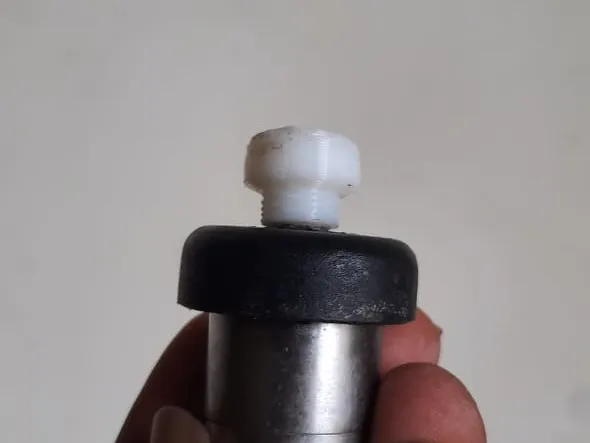 Cooker whistle top nob