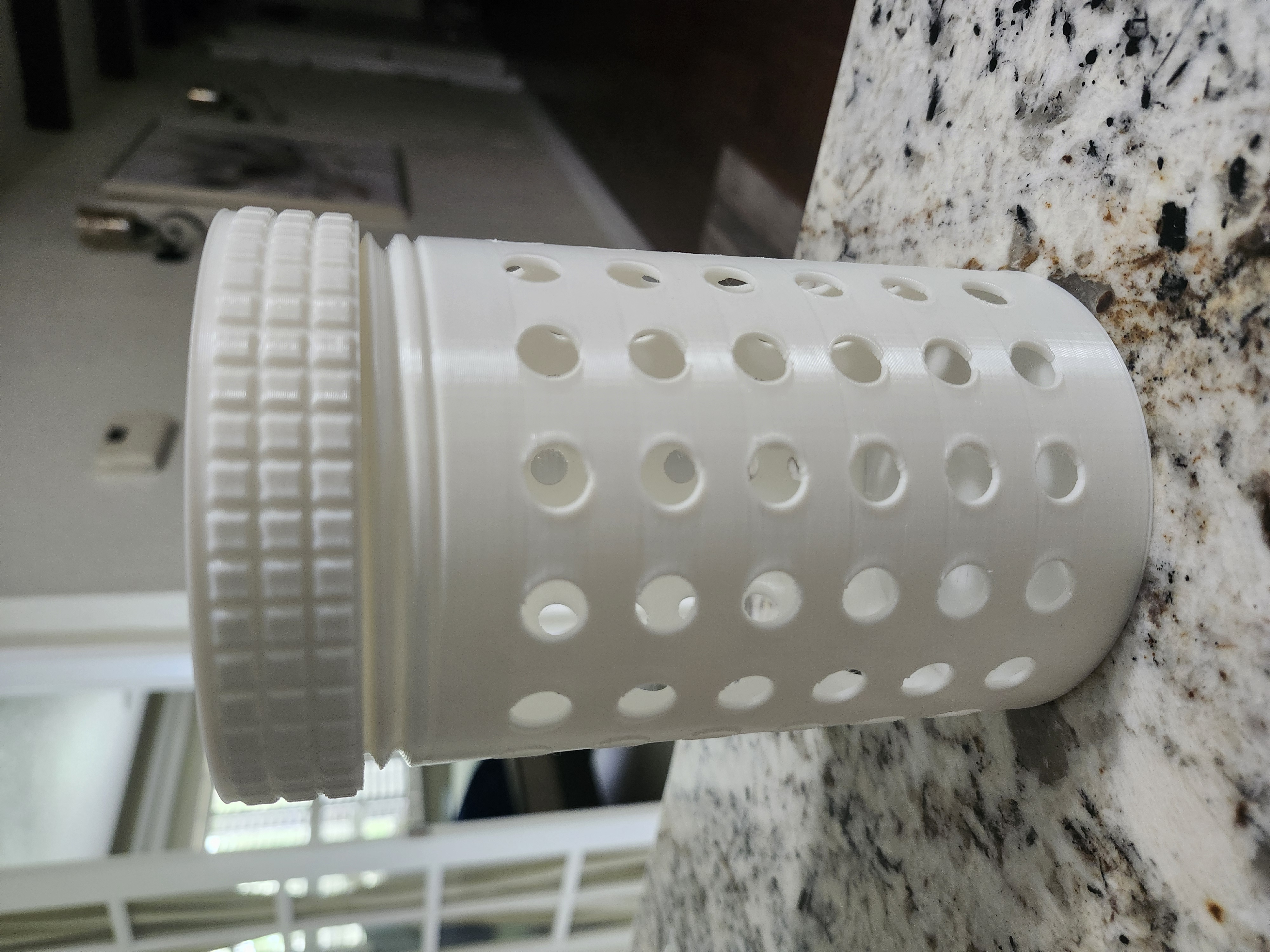 Miniatura 2 do modelo 3D Compost worm bin