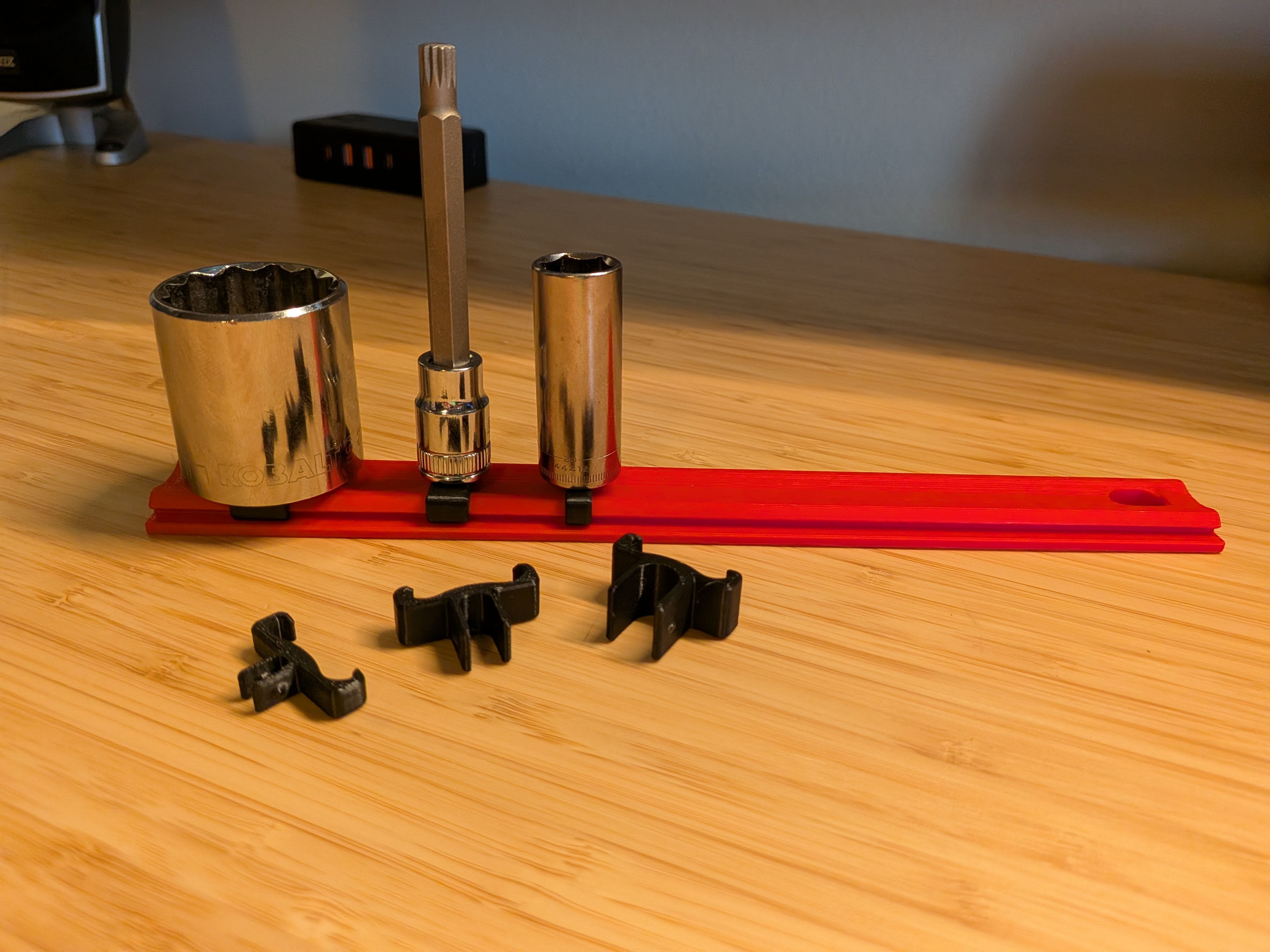 Modular Socket Organizing Rail (1/4", 3/8", 1/2" Drive) – Gridfinity & Pegboard Compatible