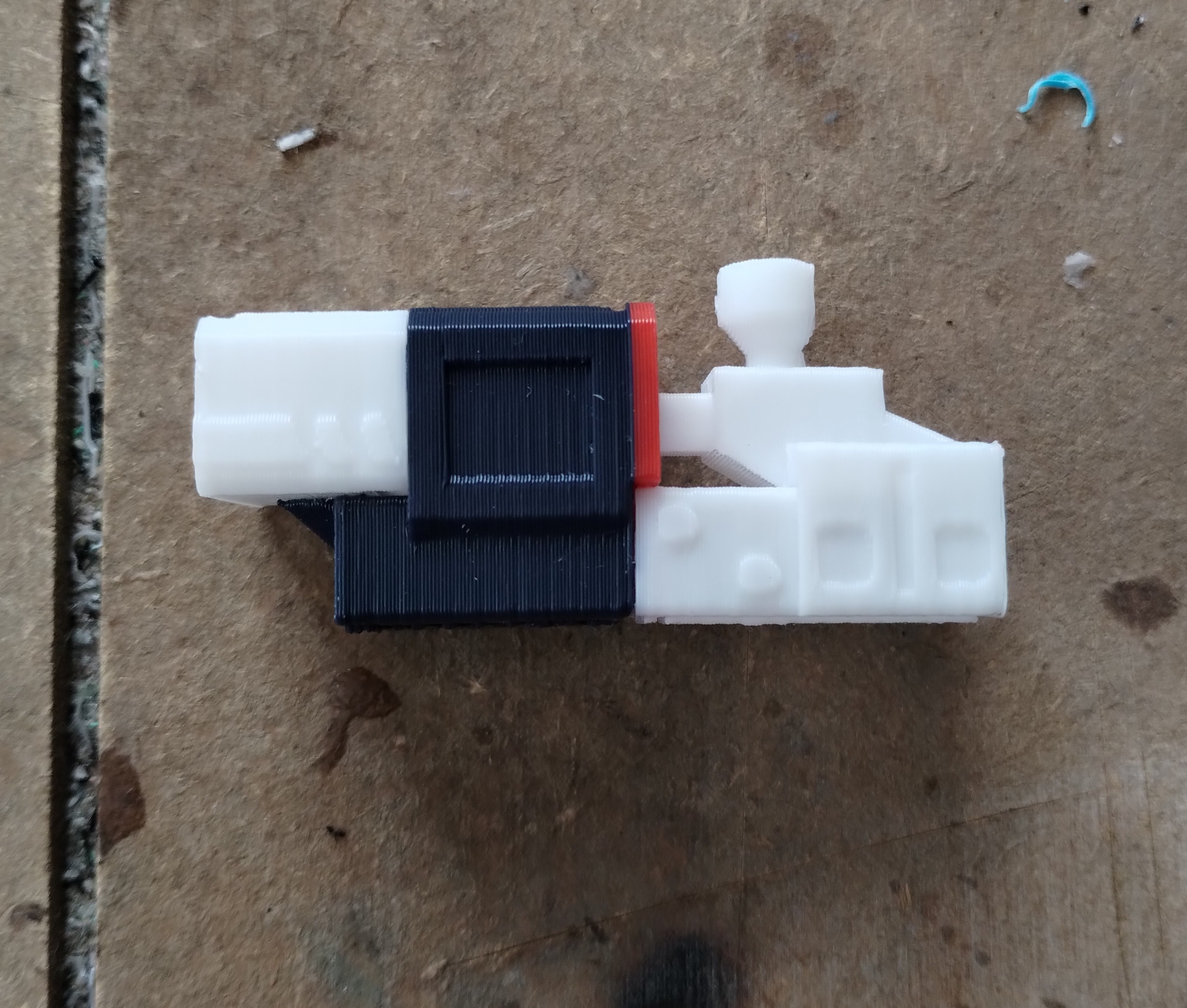 Injection Machine Keychain - No Multicolor System