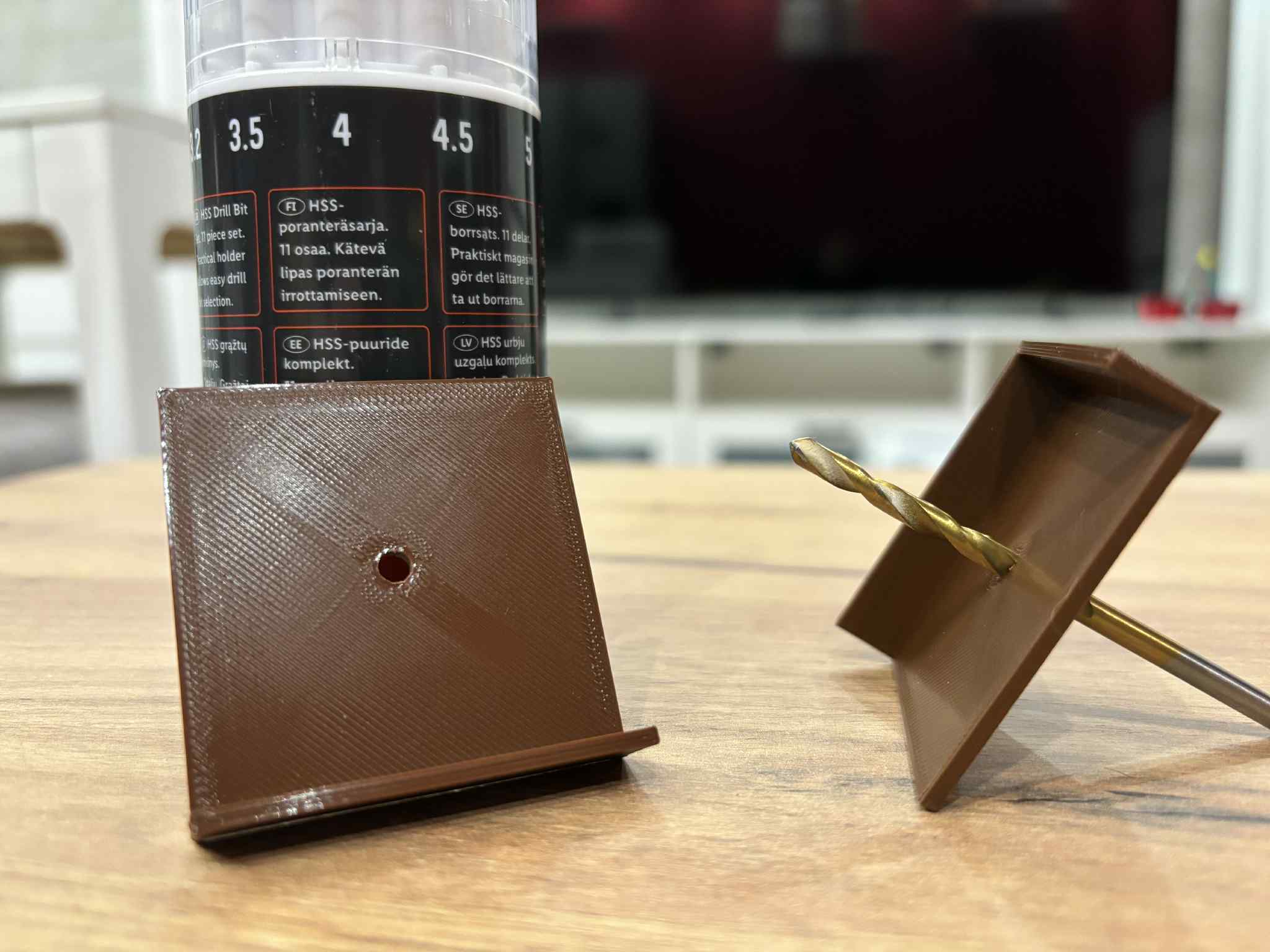 Drilling template for handles