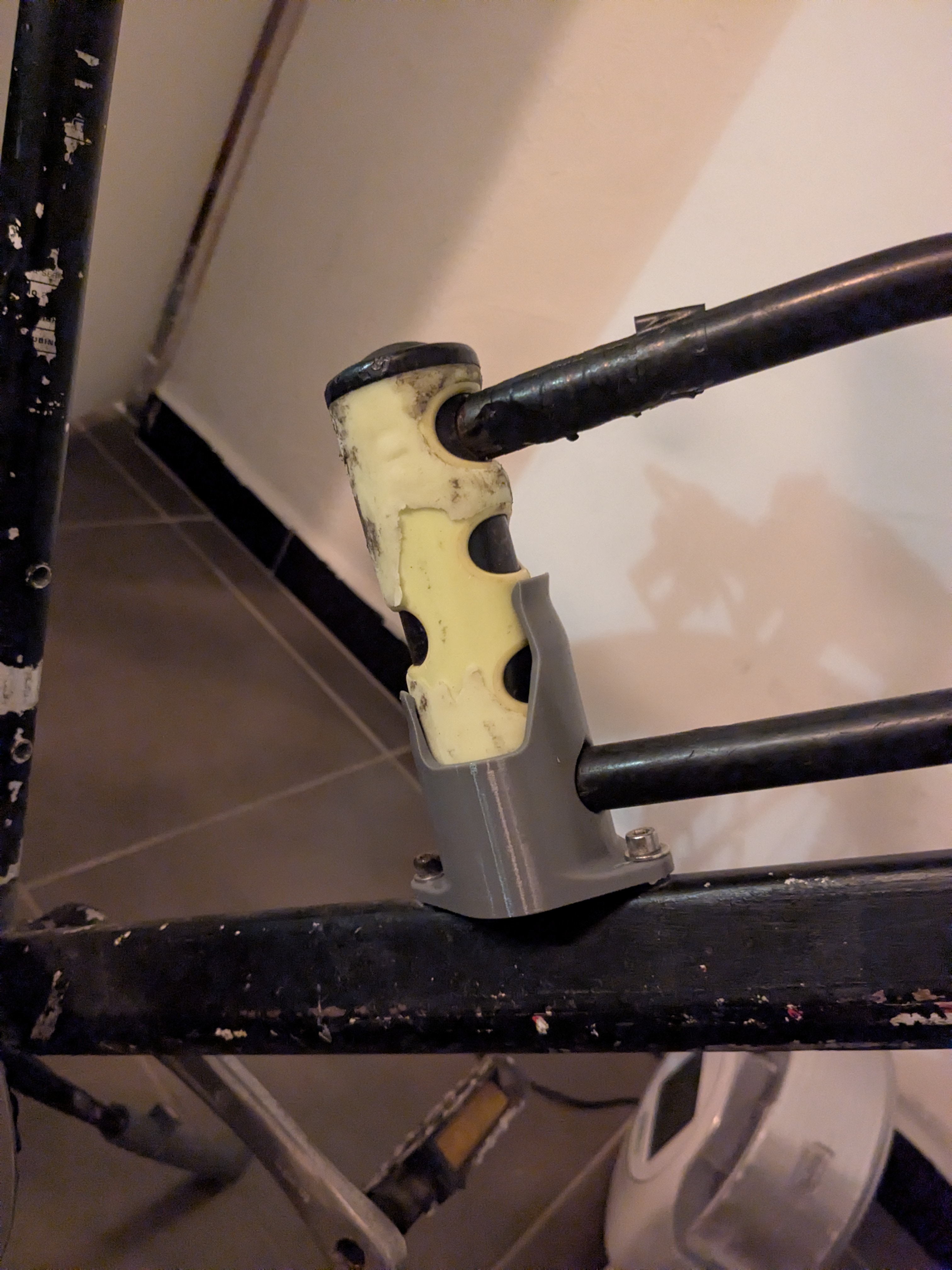 ABUS mini 40 U lock bottle cage mount