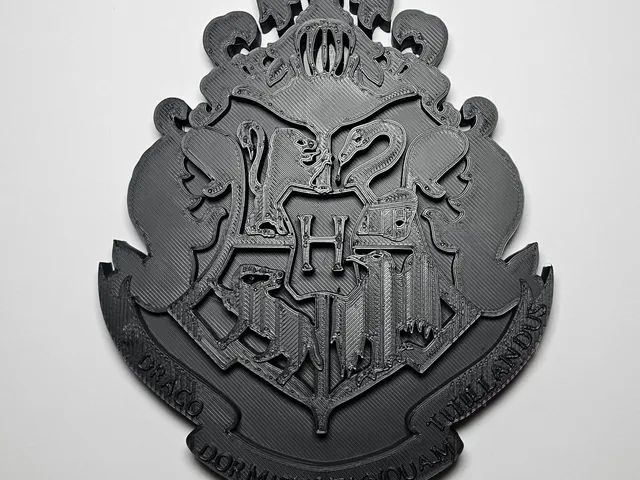 Hogwarts Crest