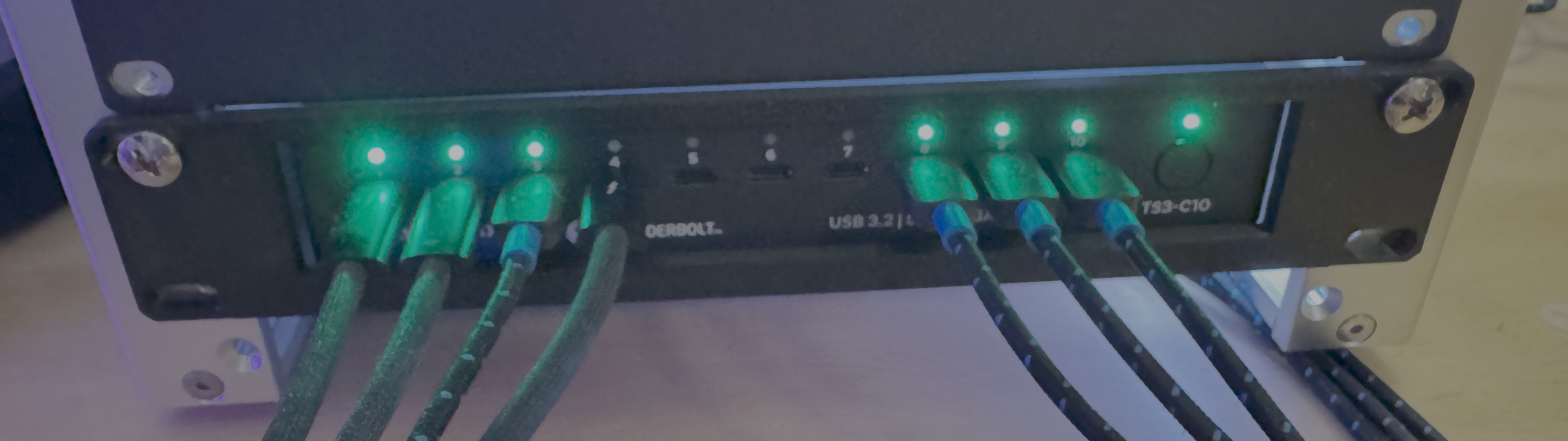 Cambrionix Thundersync TS3-C10 10" Rack Shelf w/ Faceplate