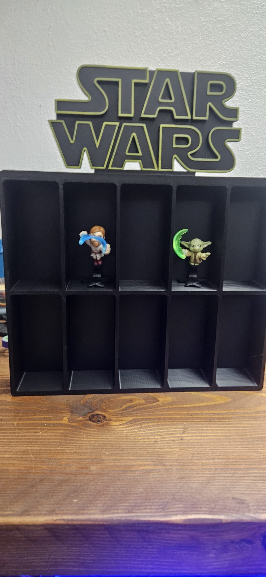 Star Wars-Inspired Kinder Egg Figure Display – 3D Printed Organizer