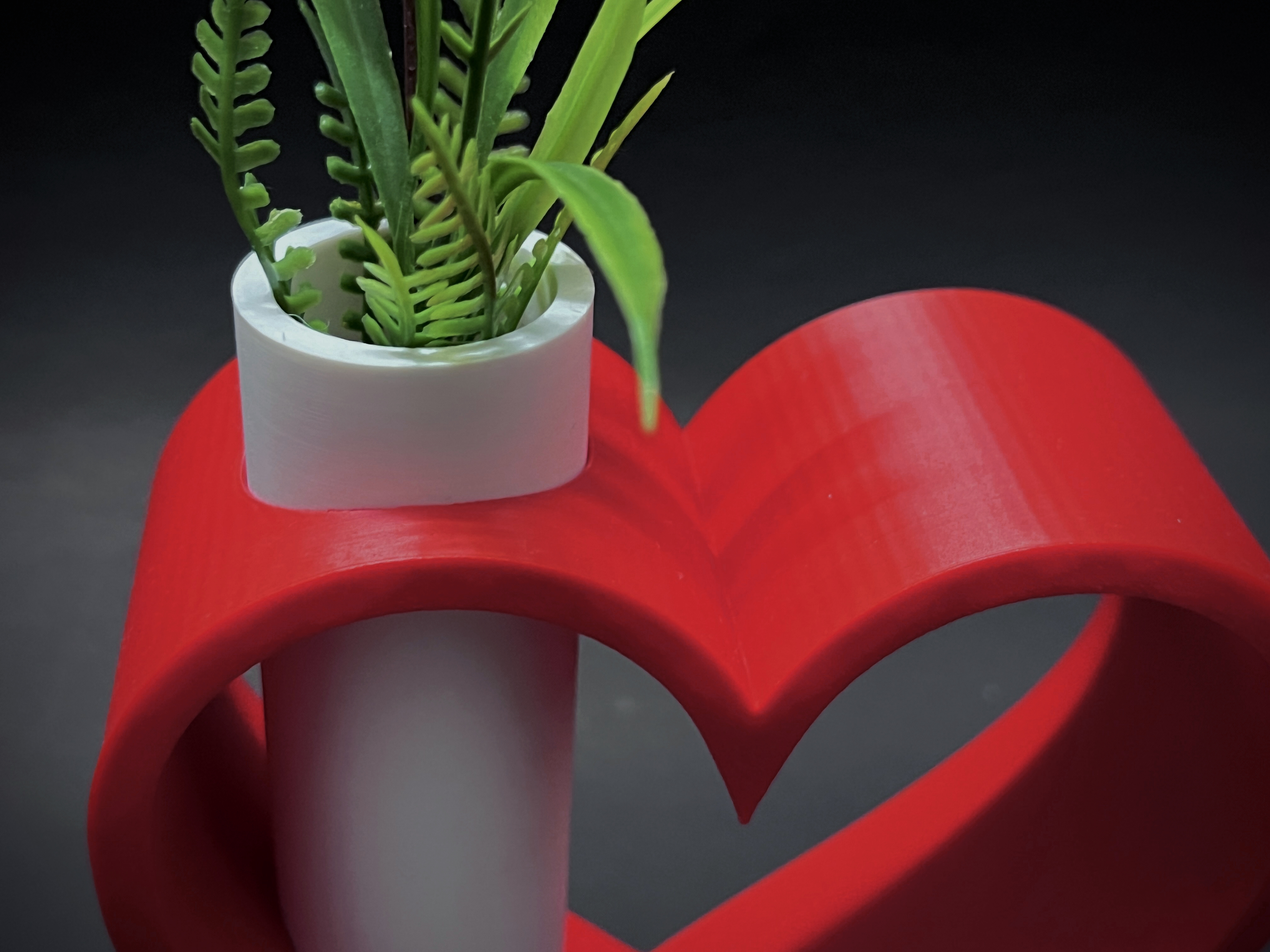 Miniatura 4 do modelo 3D Heart Vase