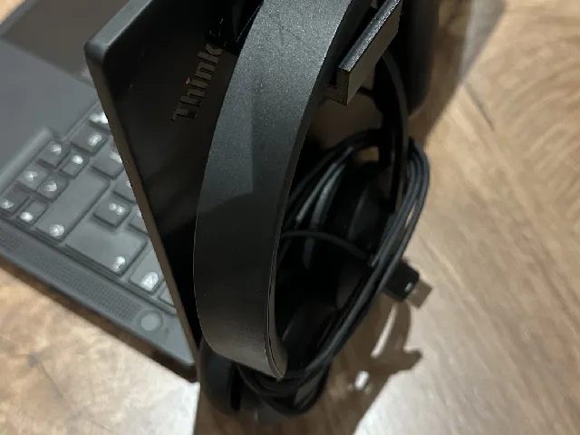 Headset holder for laptop