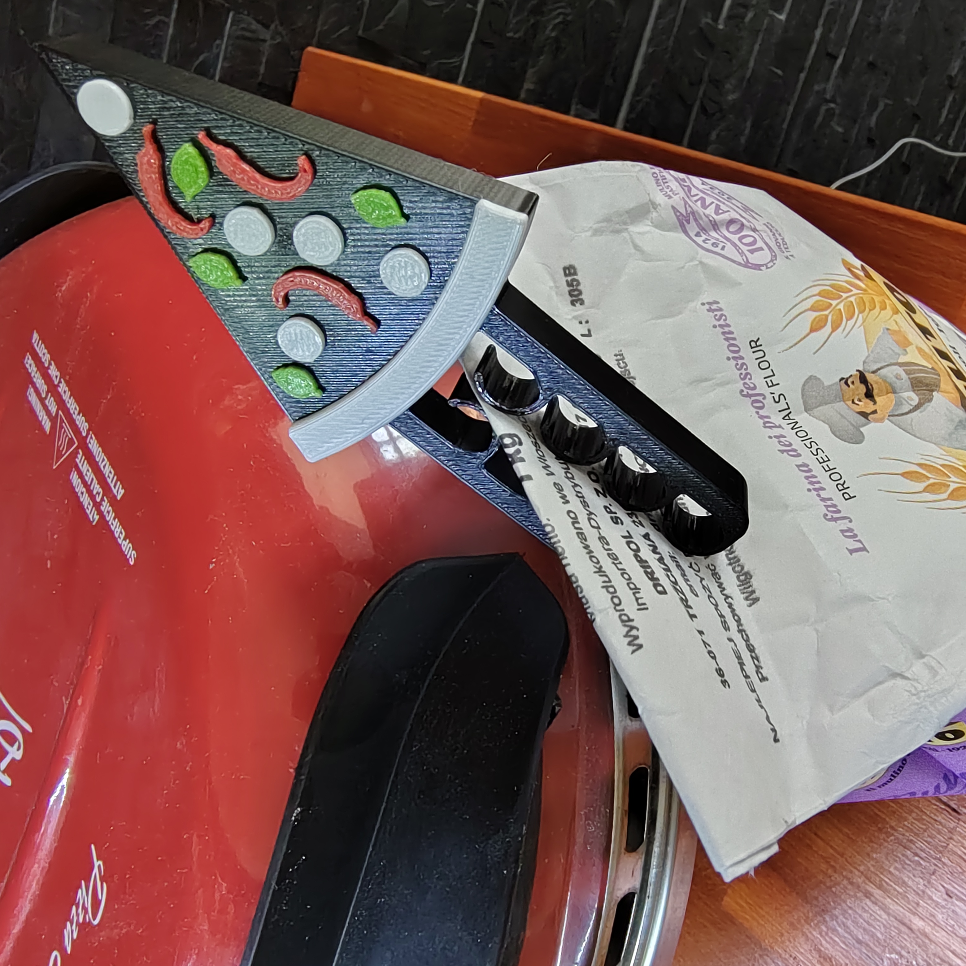 PIZZA FLOUR CLIP