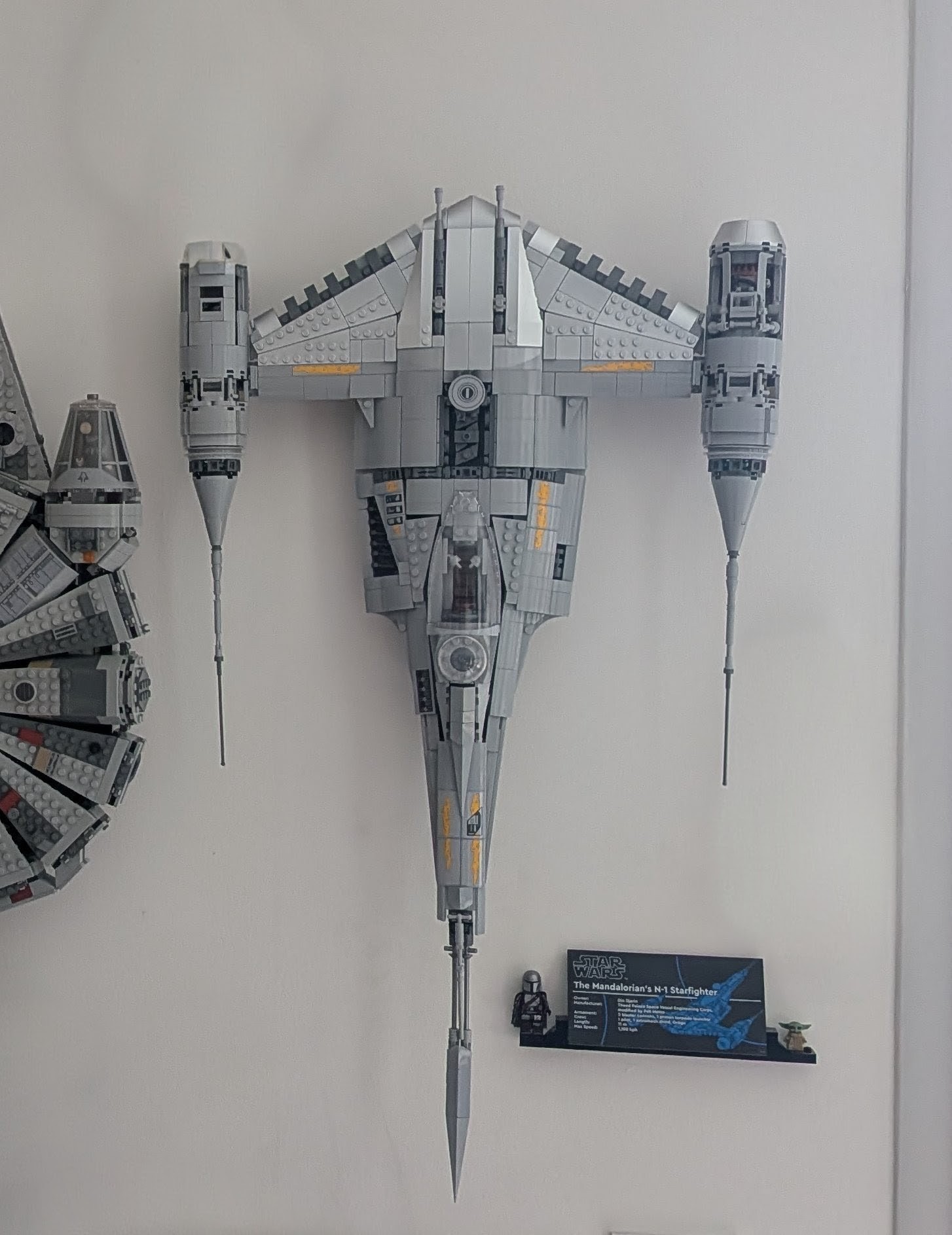 LEGO 75442 Mandalorians N-1 Starfighter - Wall Mount