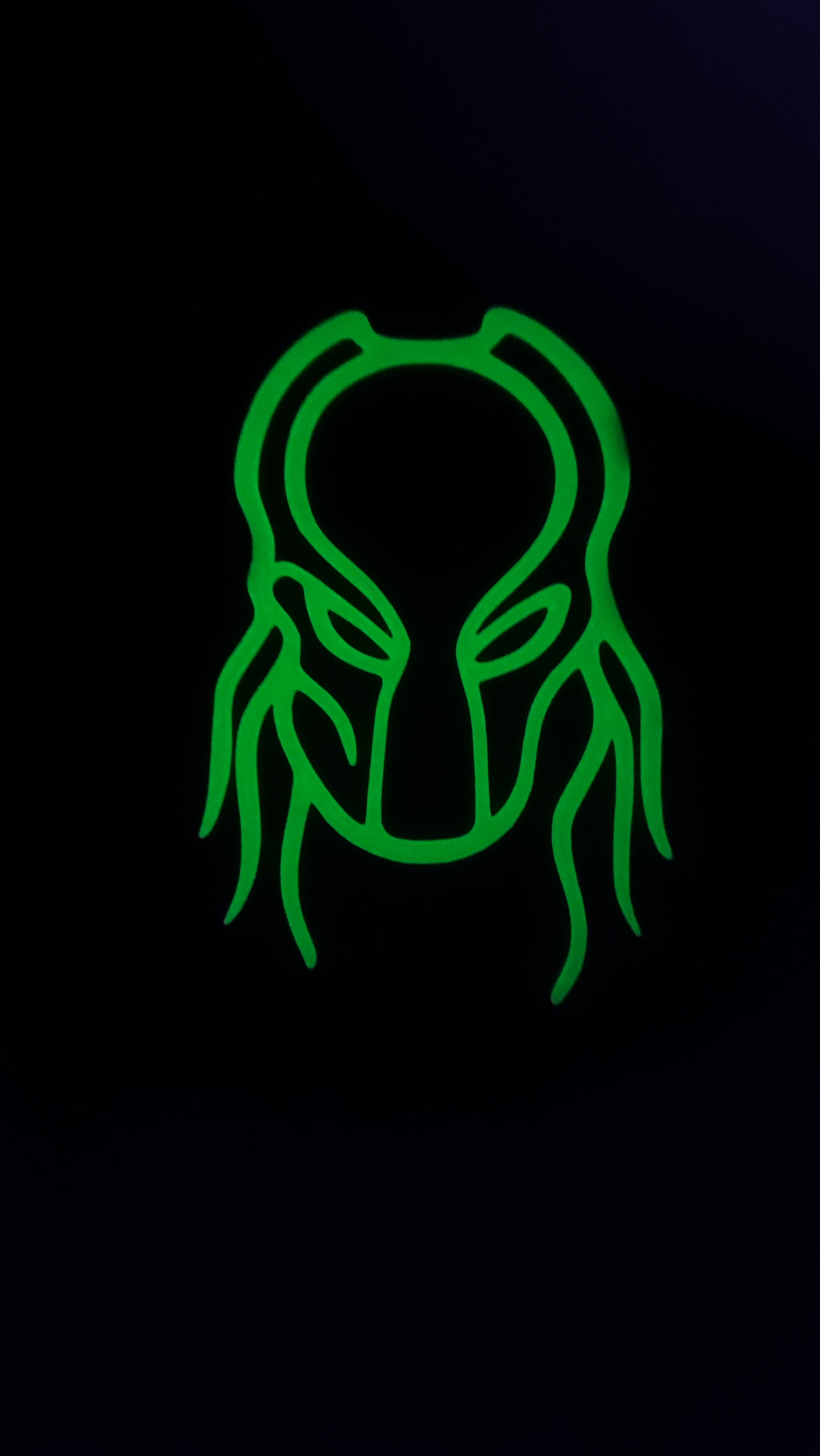 Yautja Hand - Wall Decor Art