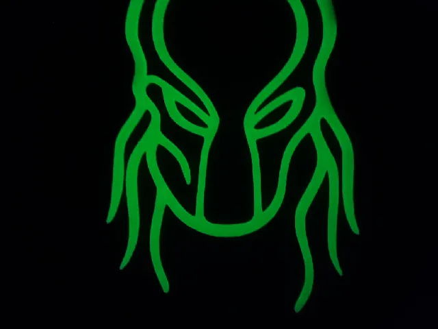Yautja Hand - Wall Decor Art
