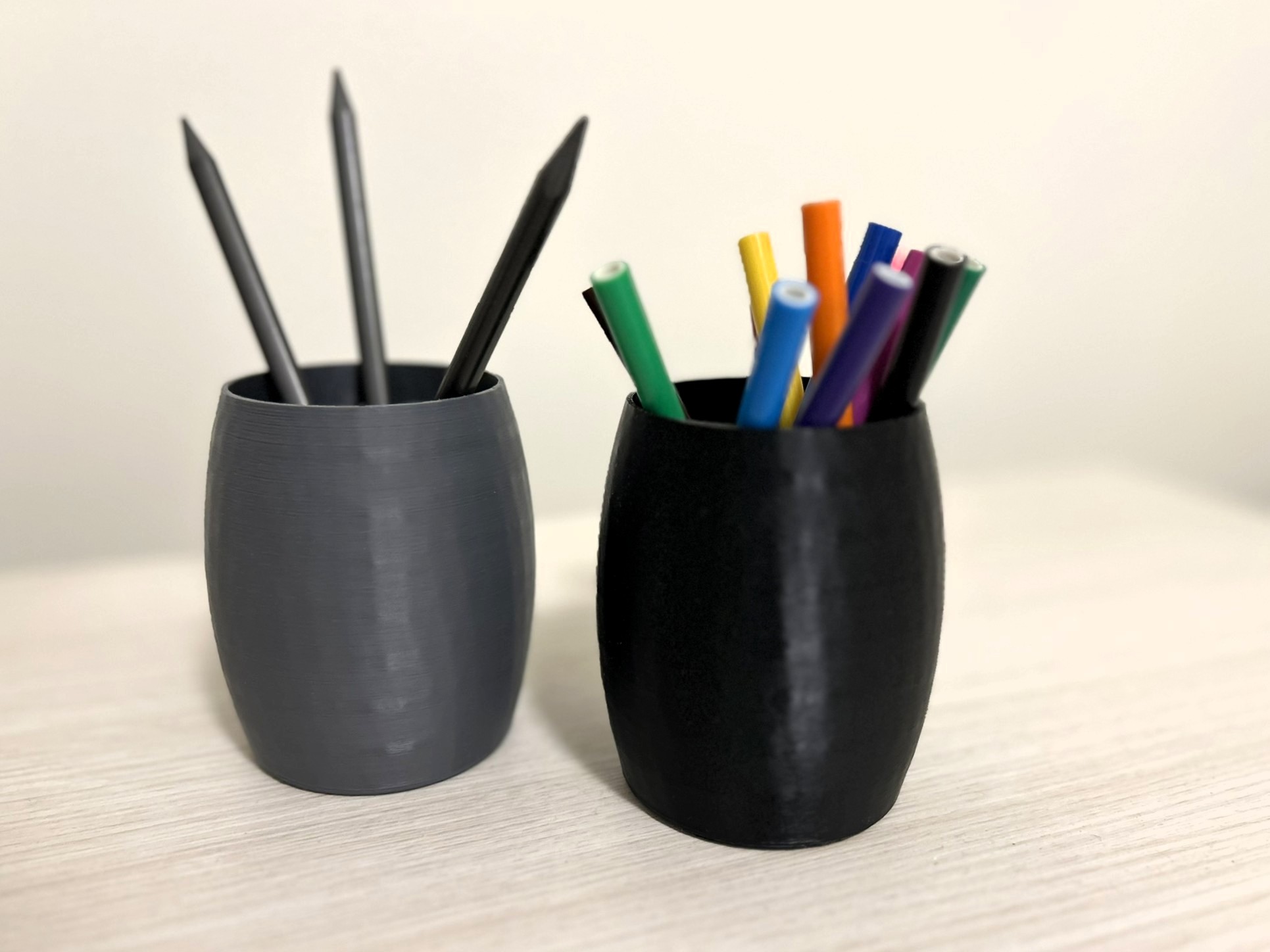 Smooth Round Pencil Holder
