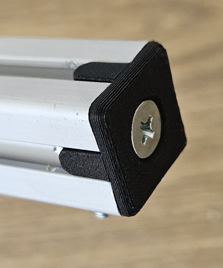 item 20x20 endplate bumper screwed
