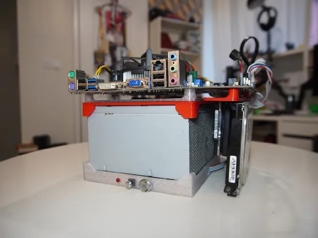 Compact Open Frame PC Case / Test Bench (ATX / mATX)