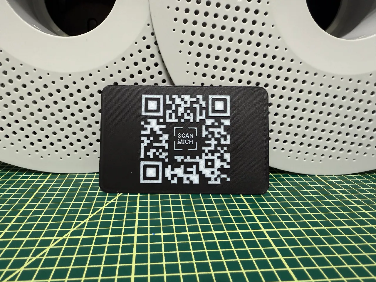 Makerword card (QR-code) by Pascal | Download free STL model