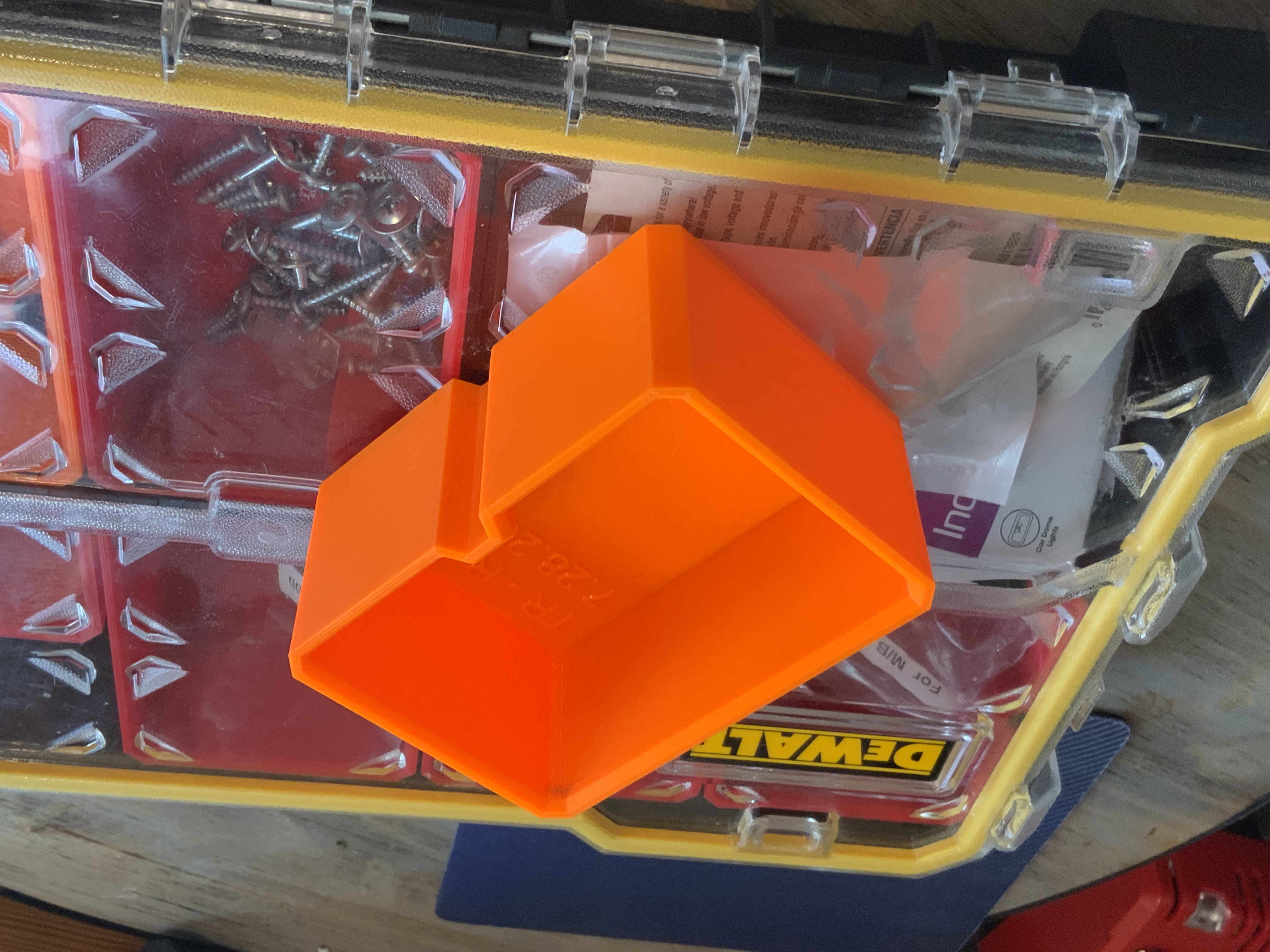 Dewalt Bin for Small Parts Organizer - 80 x 110 Corner