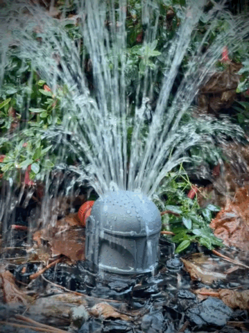 Mandalorian Helmet Water Sprinkler