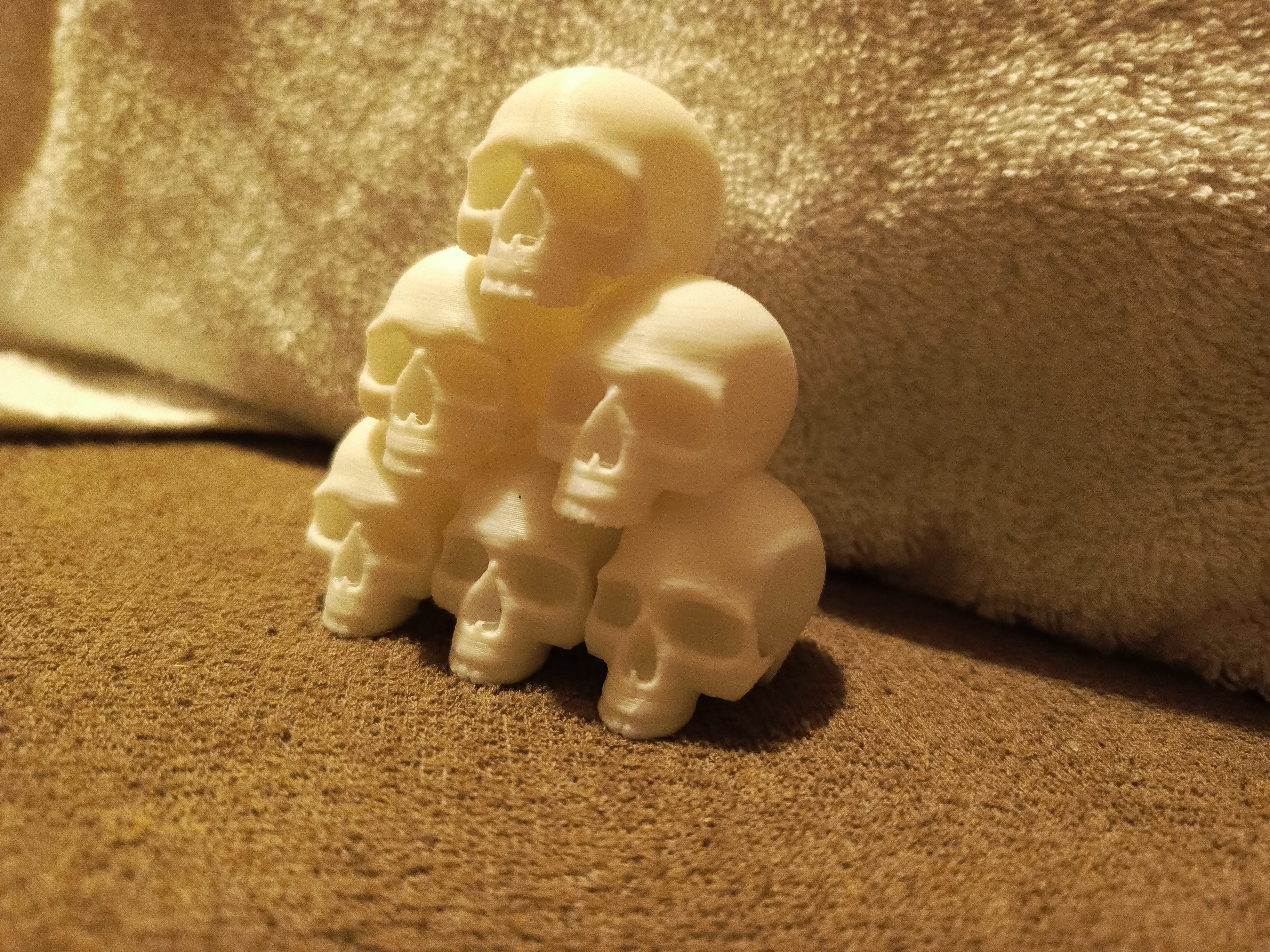 Hromada lebek/pile of skulls — miniatura 3
