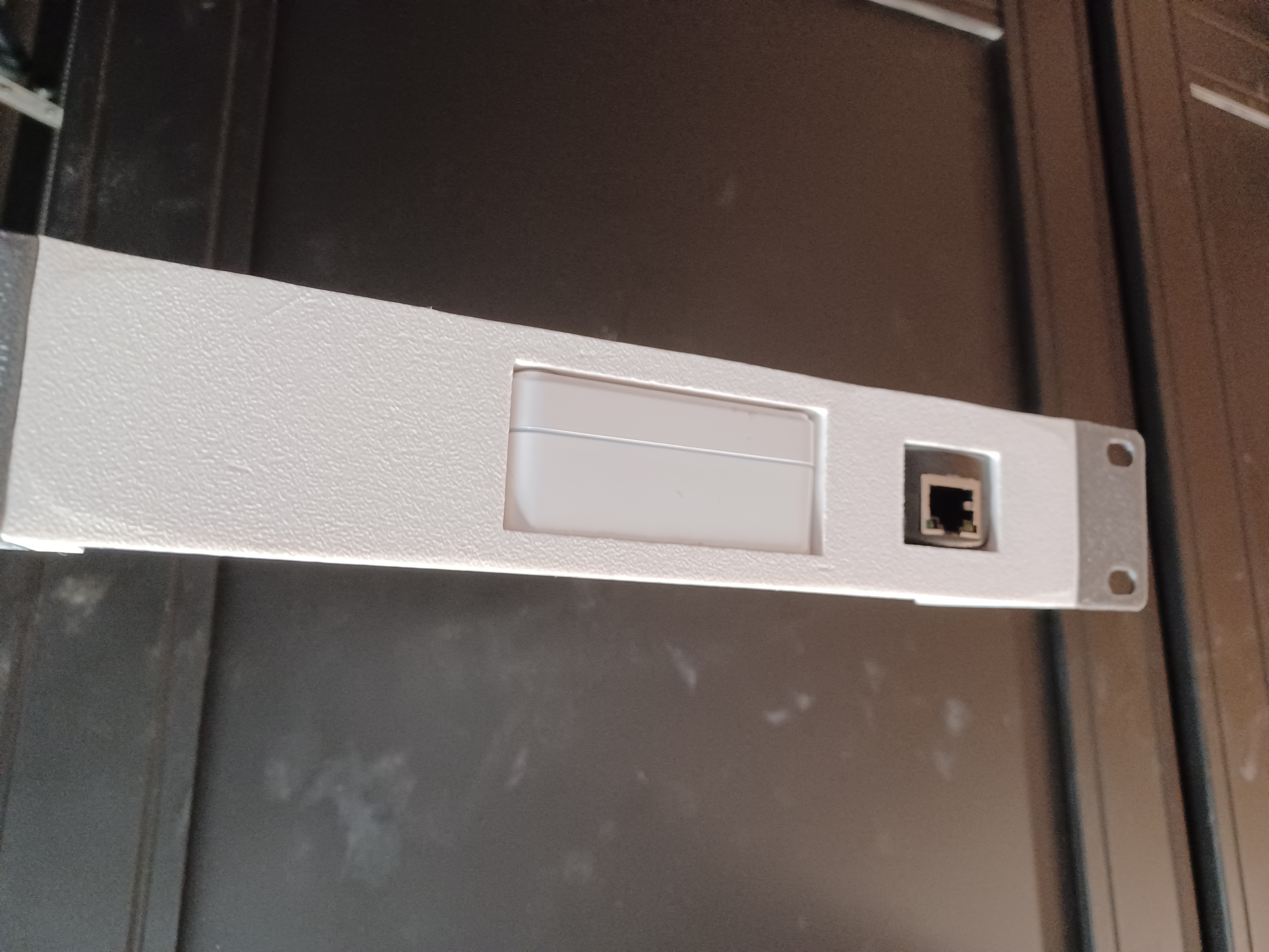 ESRack for Lutron Smart Bridge Hub with PoE Splitter