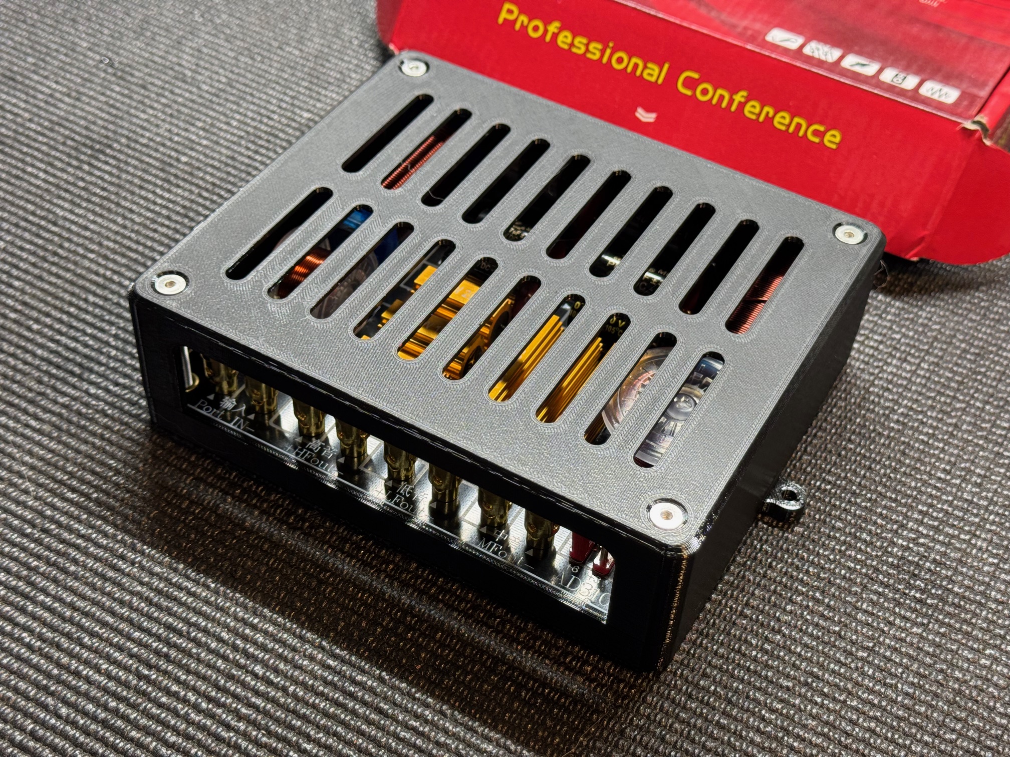 Lizusidtsy AD310 450W Crossover Enclosure