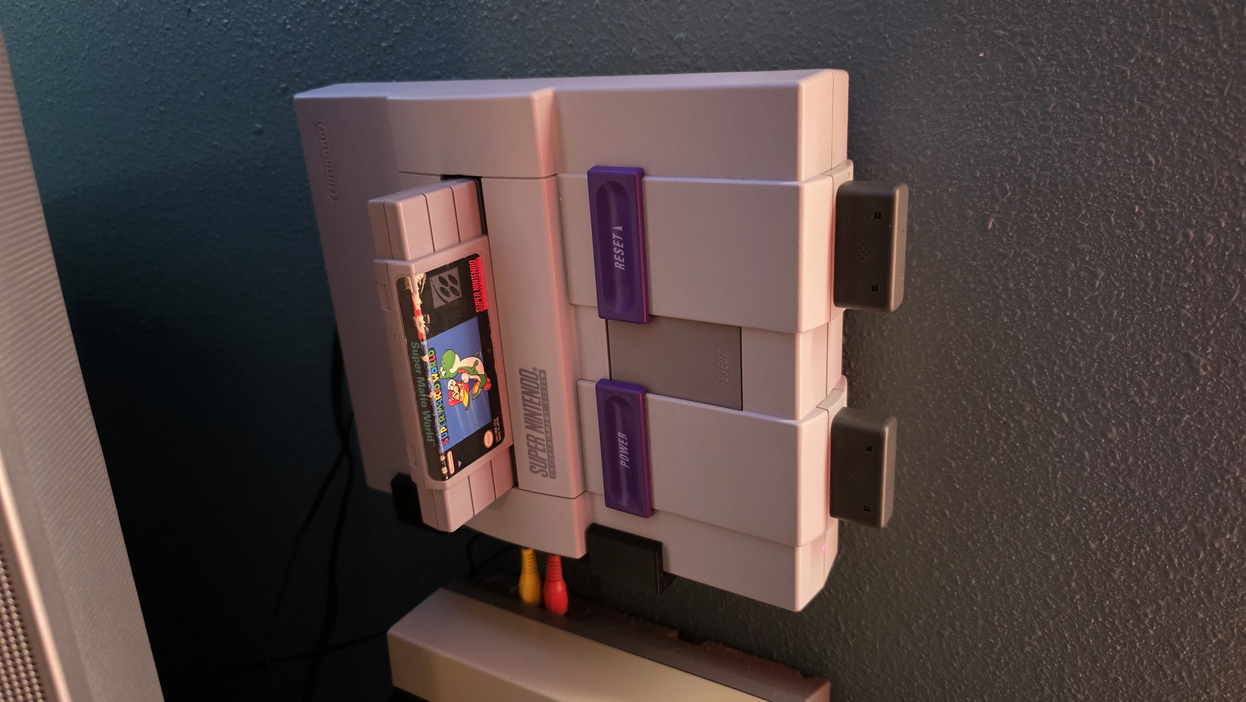 Super Nintendo Vertical Stand / Wall Mount