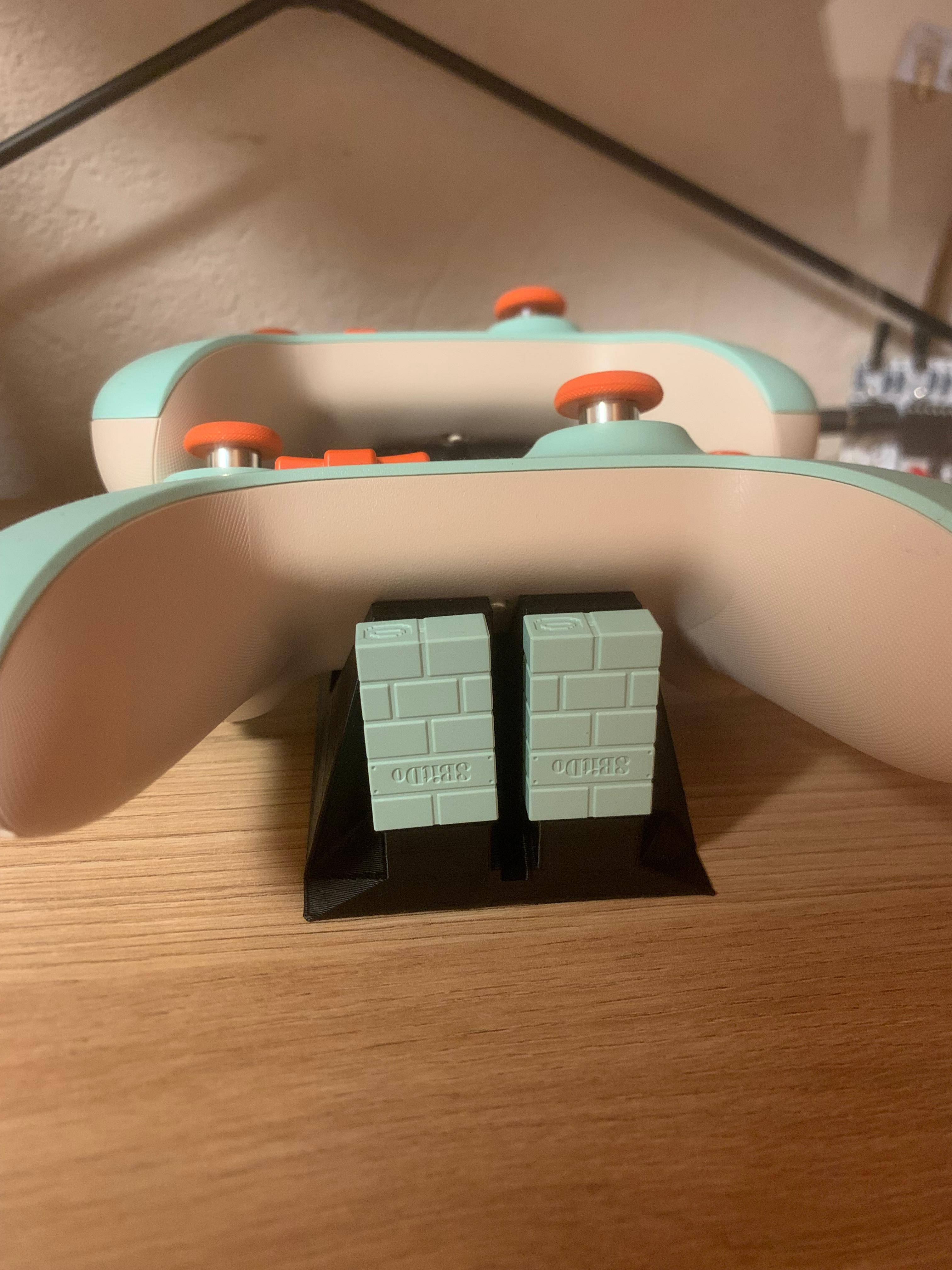 Miniatura 2 do modelo 3D 8BitDo Ultimate 2C Wireless Controller Stand / Ladestation