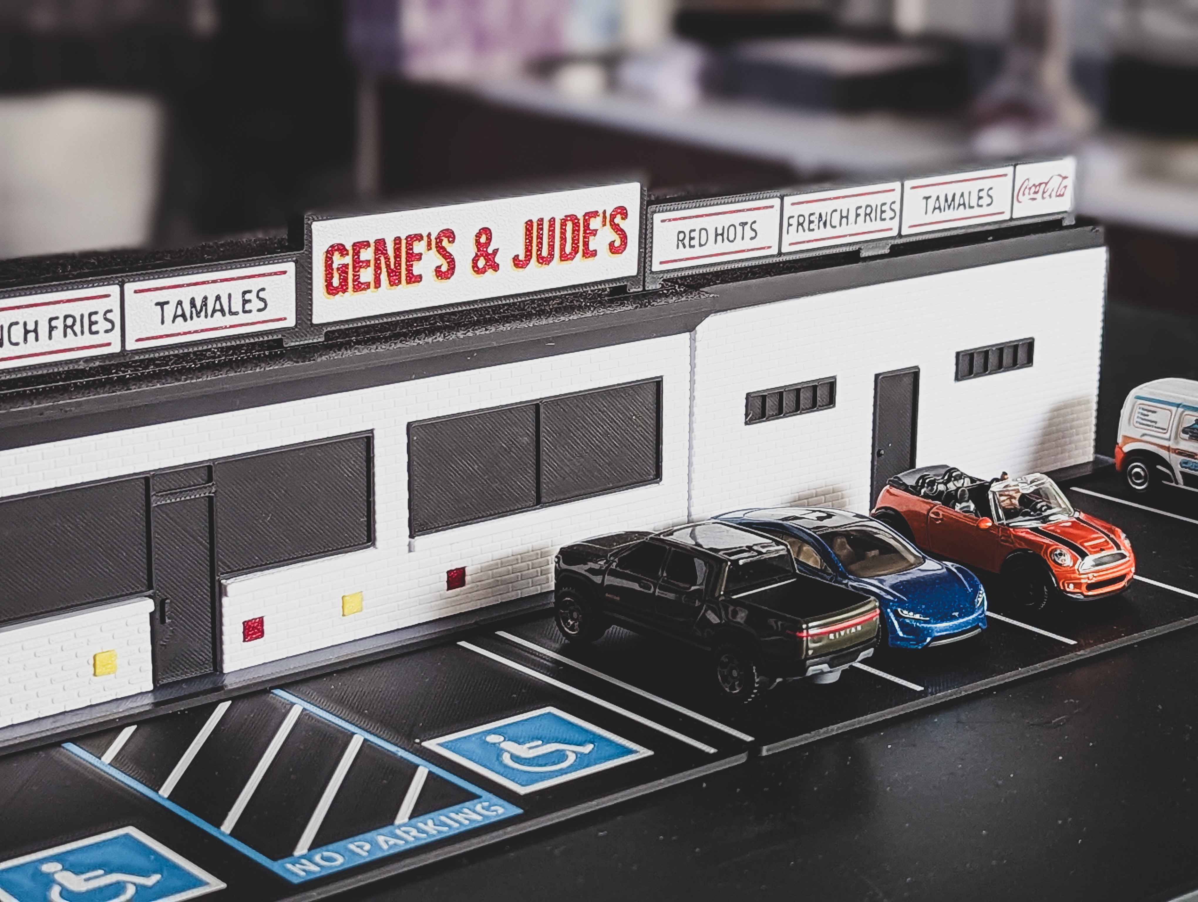 Gene & Jude's Hot Dog Stand - 1/64 Scale Diorama — thumbnail 14
