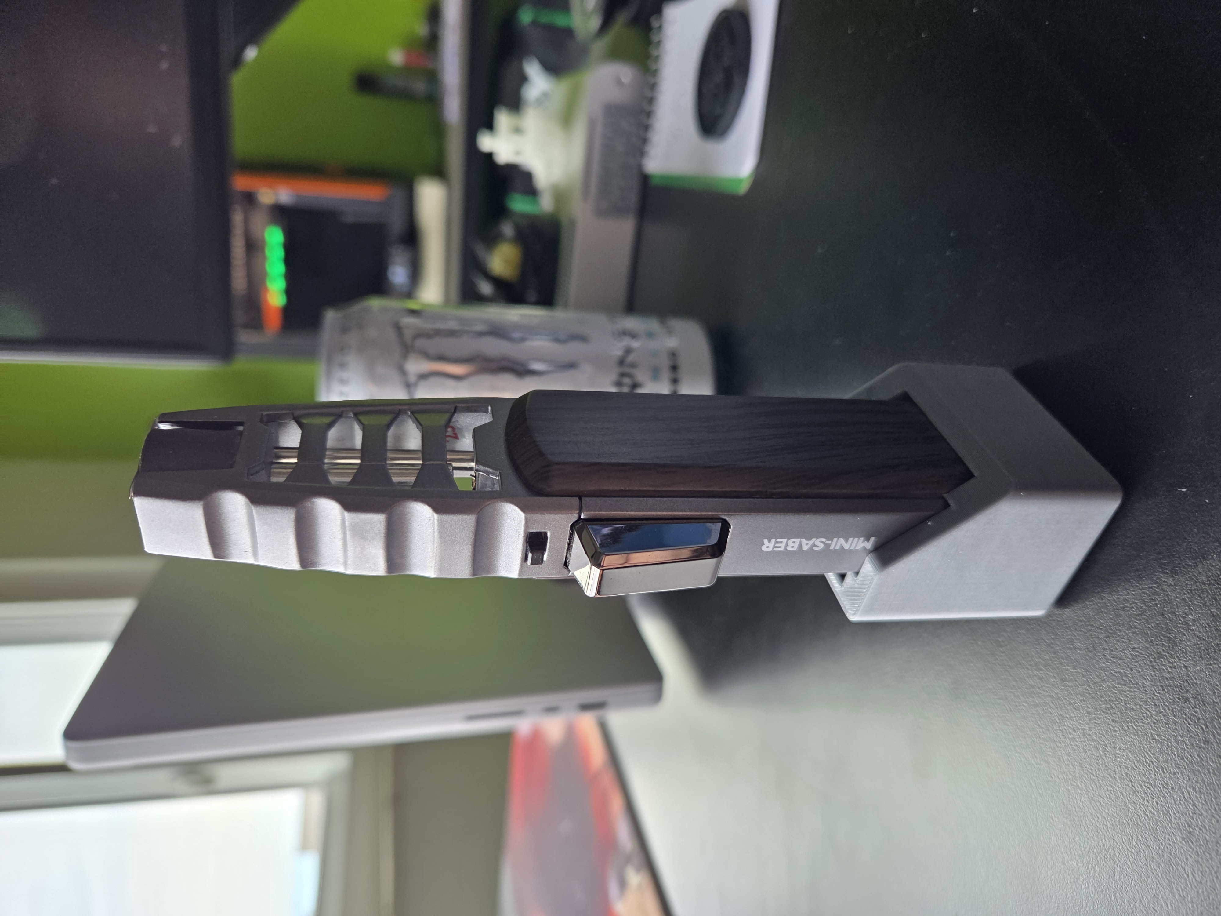 Hacksmith Mini-Saber Gen 1 Stand