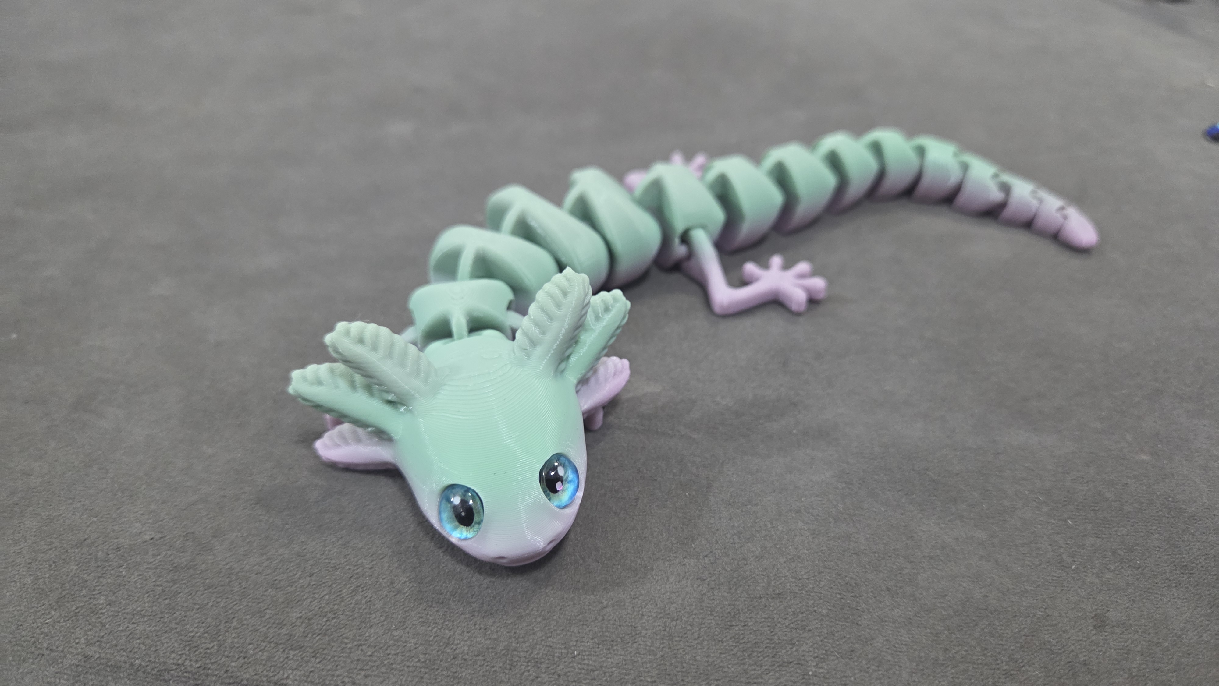 Big eyed Axolotl - 6mm + 8mm glass eye compatible — miniatura 7