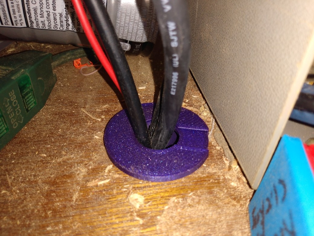Parametric Desk/Wire Hole Grommet/Insert (OpenSCAD)