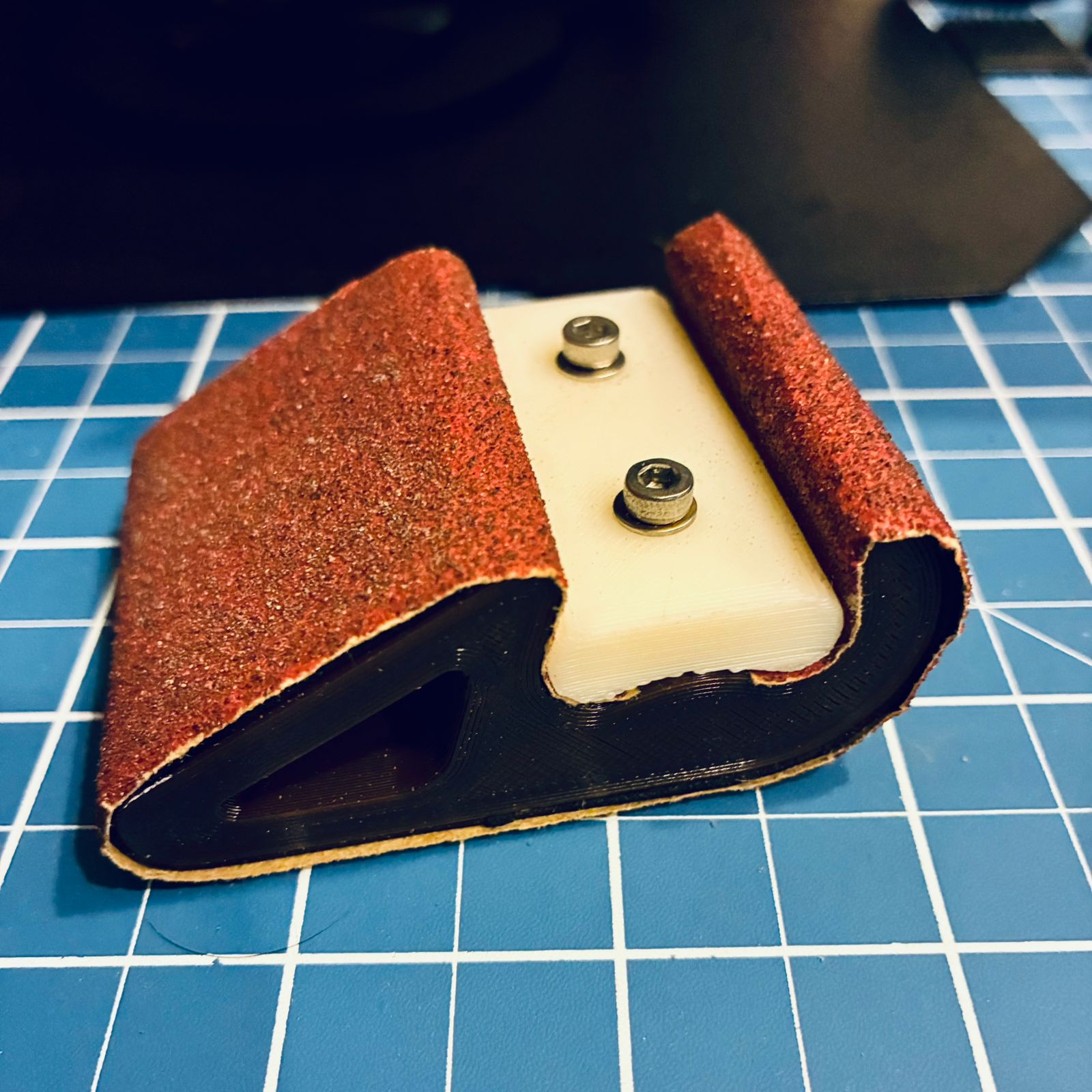 Miniatura 2 do modelo 3D Hand Sanding Block