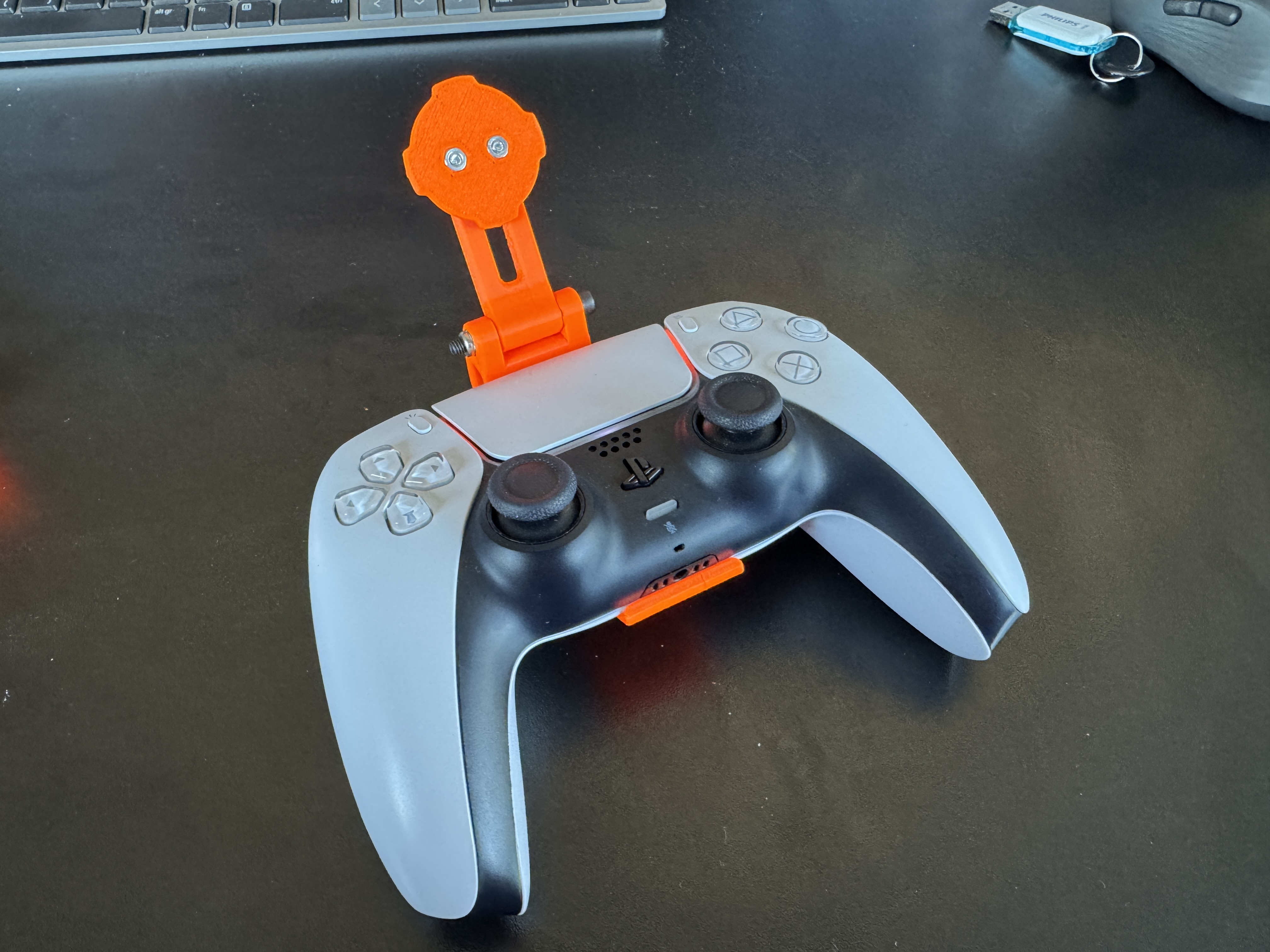 Dualsense (PS5) Controller Quadlock Phone mount