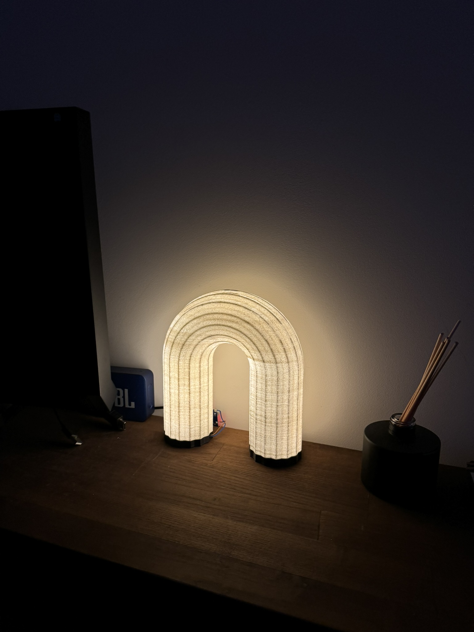 Desk lamp