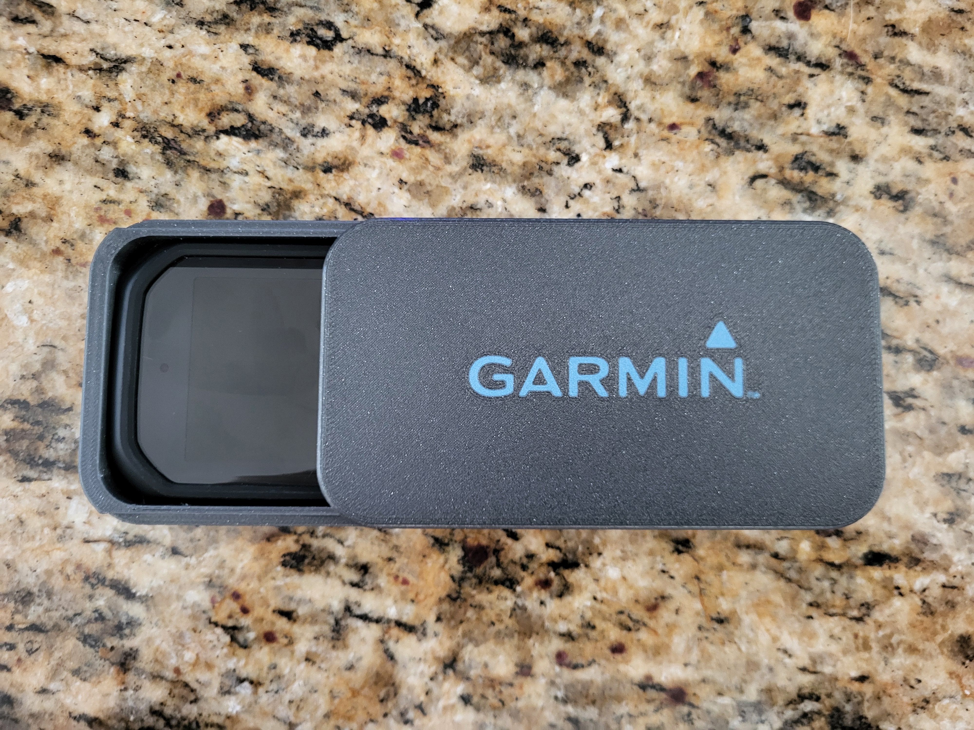 Garmin 1050 casse with sliding lid, Garmin logo on top