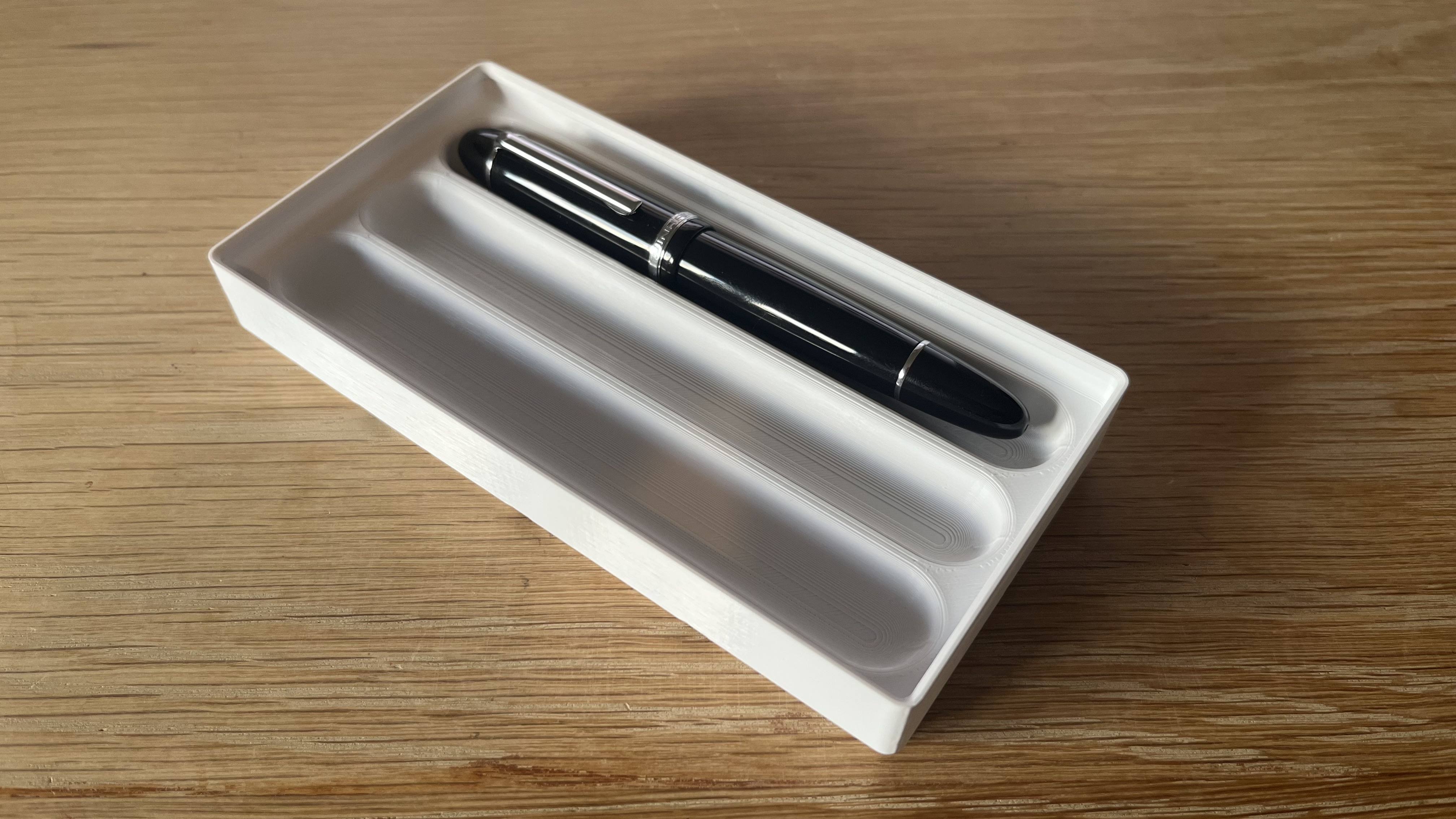 Gridfinity 2x4x3 Fountain Pen Tray for 3x Large Pens