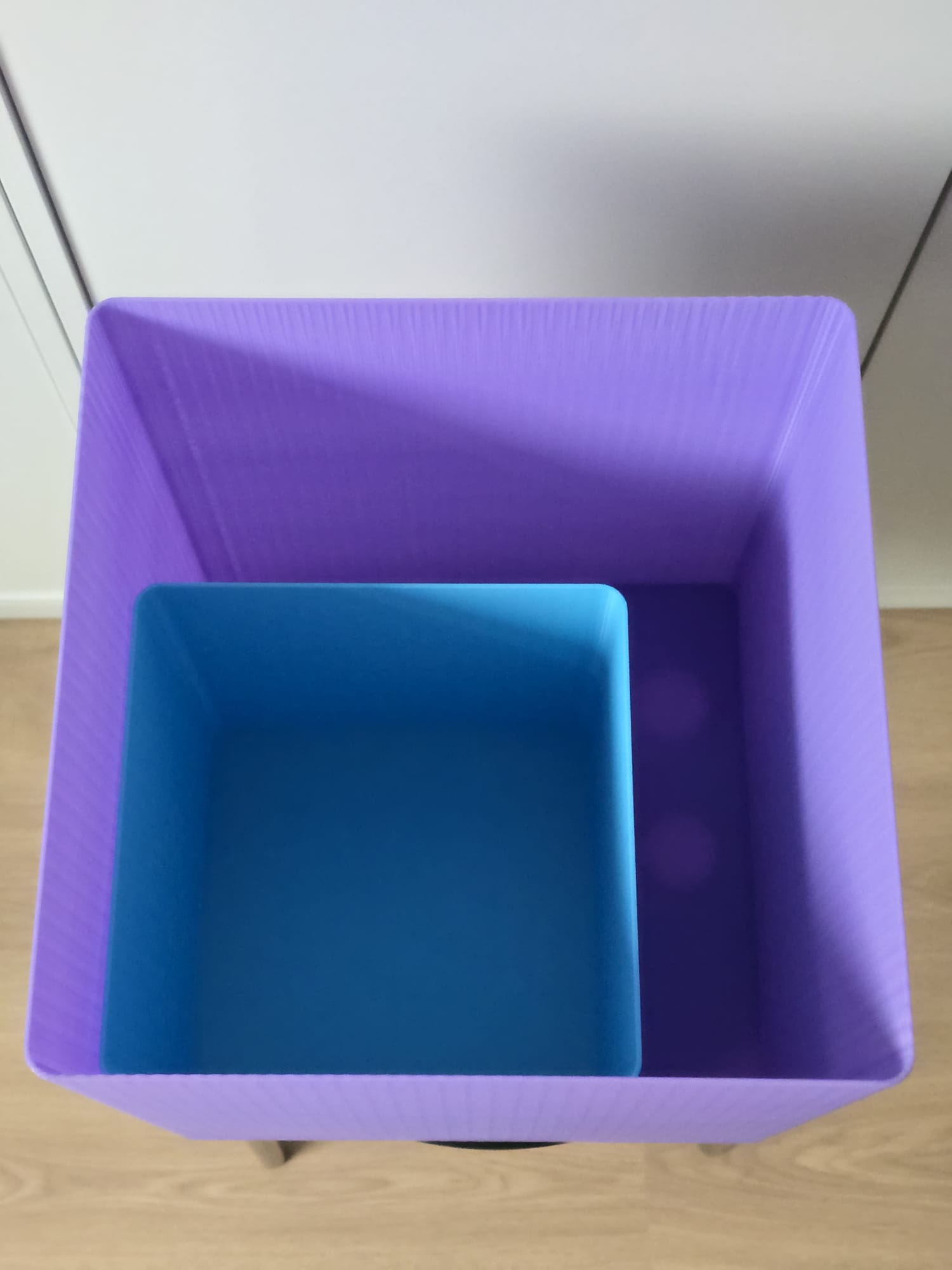 Simple Bin For Storage Garbage — miniatura 4