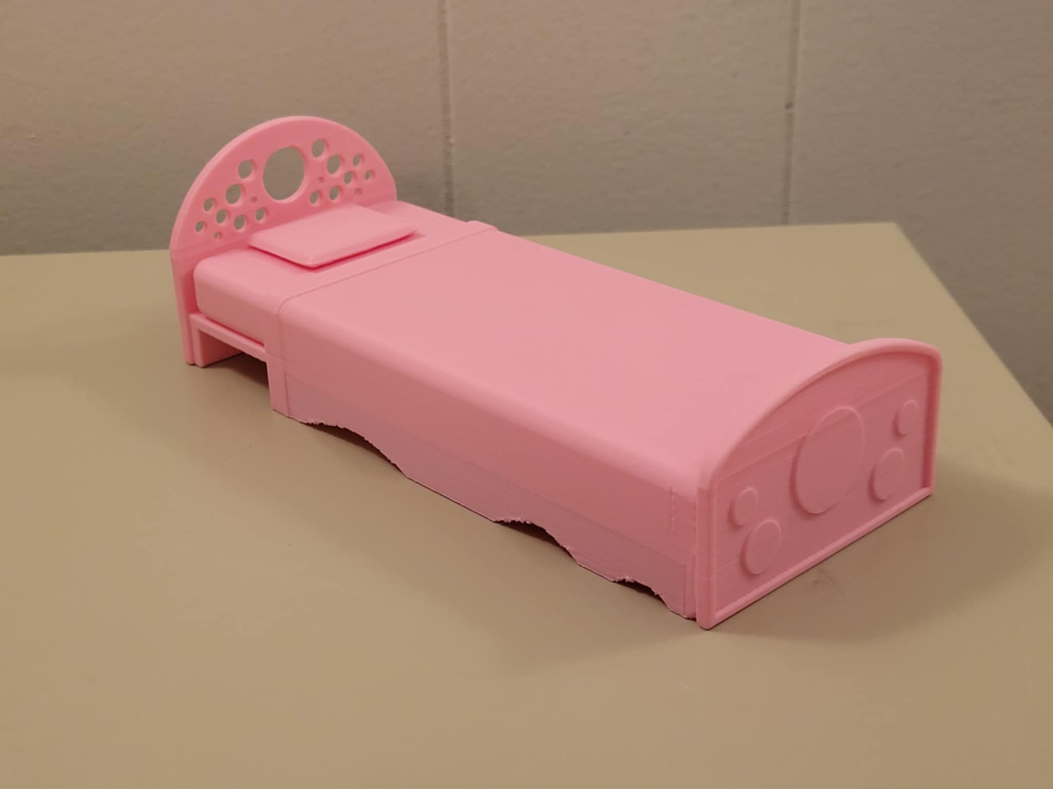 Dollhouse bed