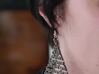 Mathematical space filling curve earring