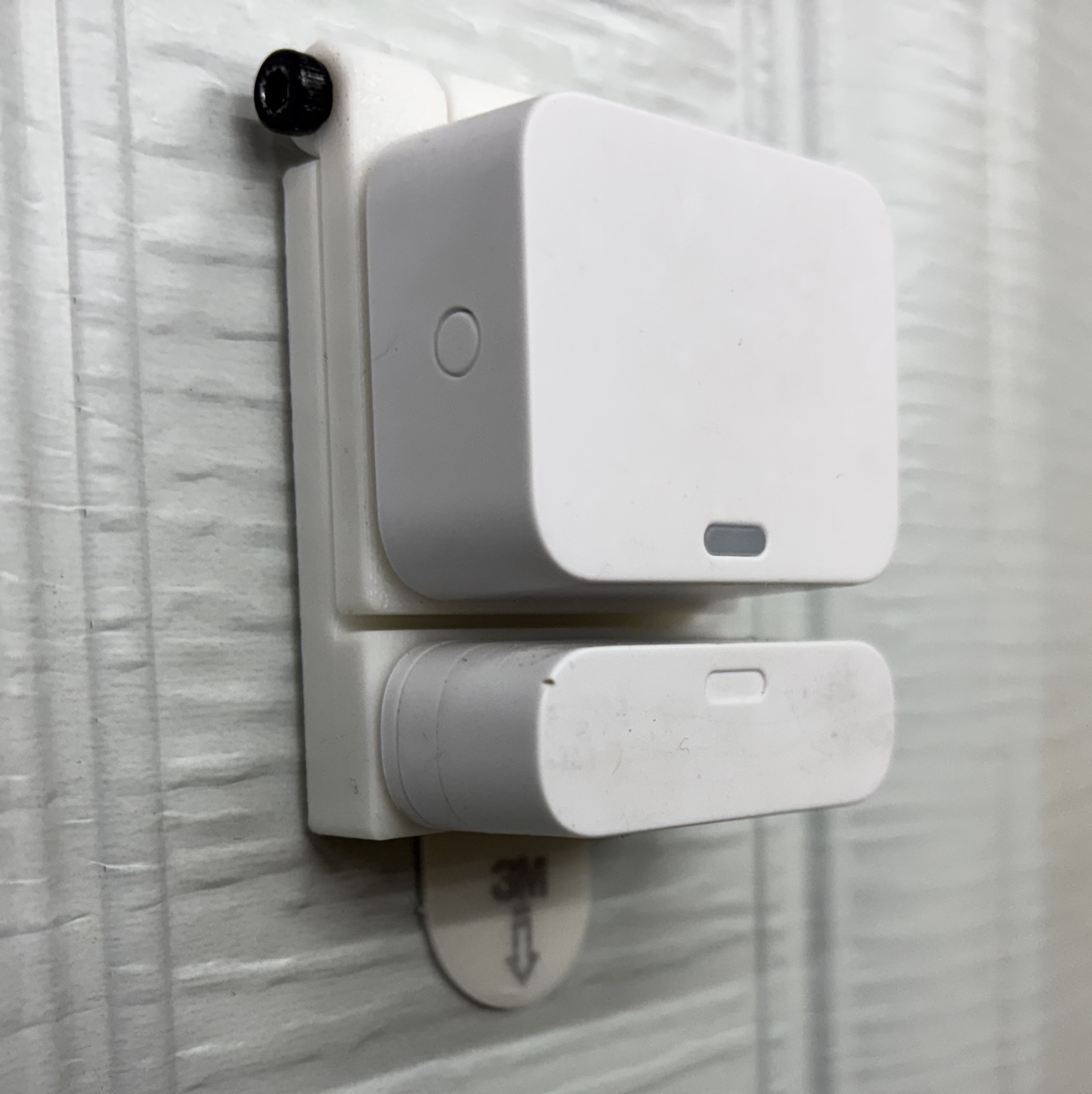 SimpliSafe Garage Door Sensor Mount