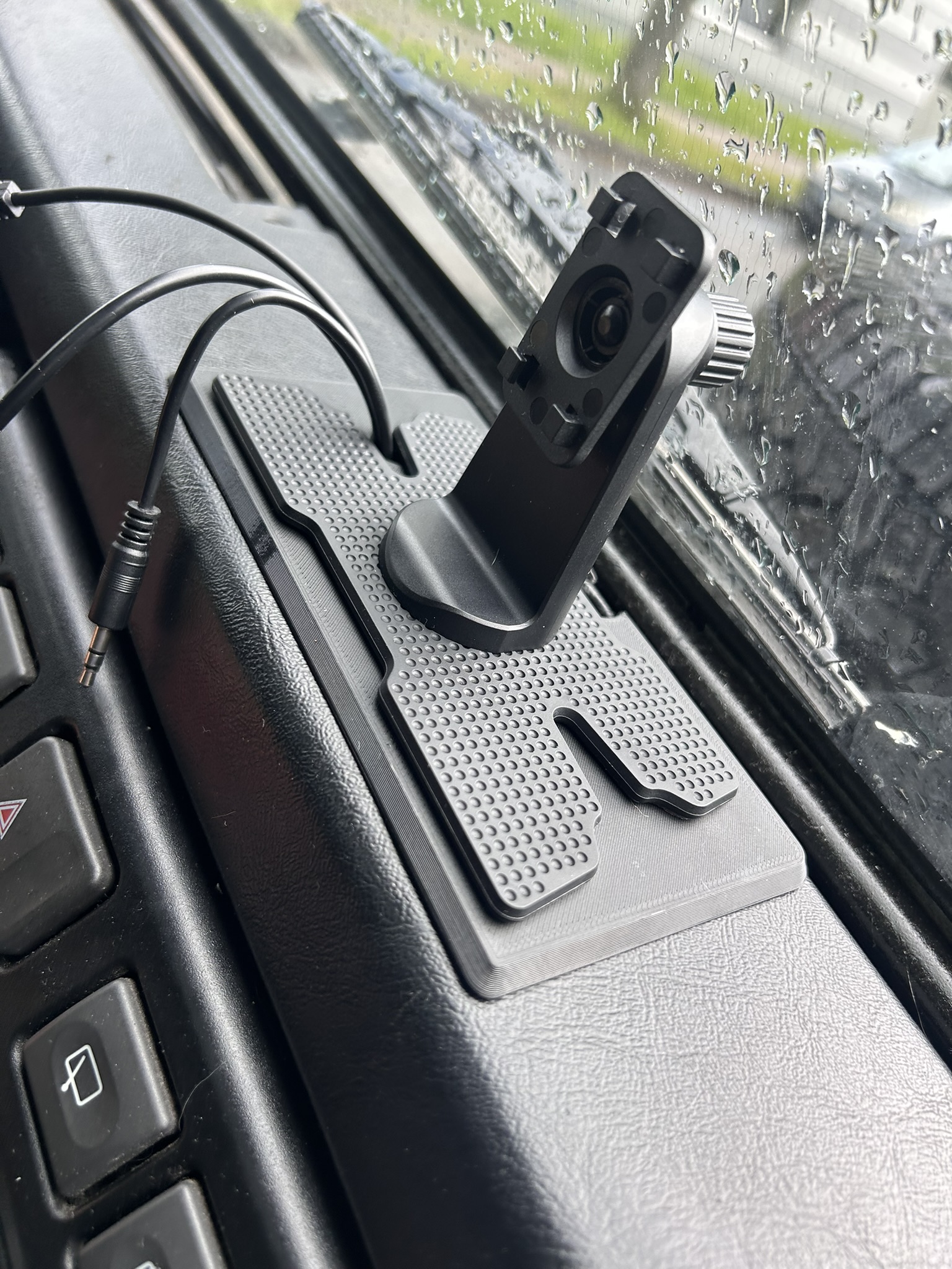 Land Rover Defender TD5 Ashtray Dash Mount Base