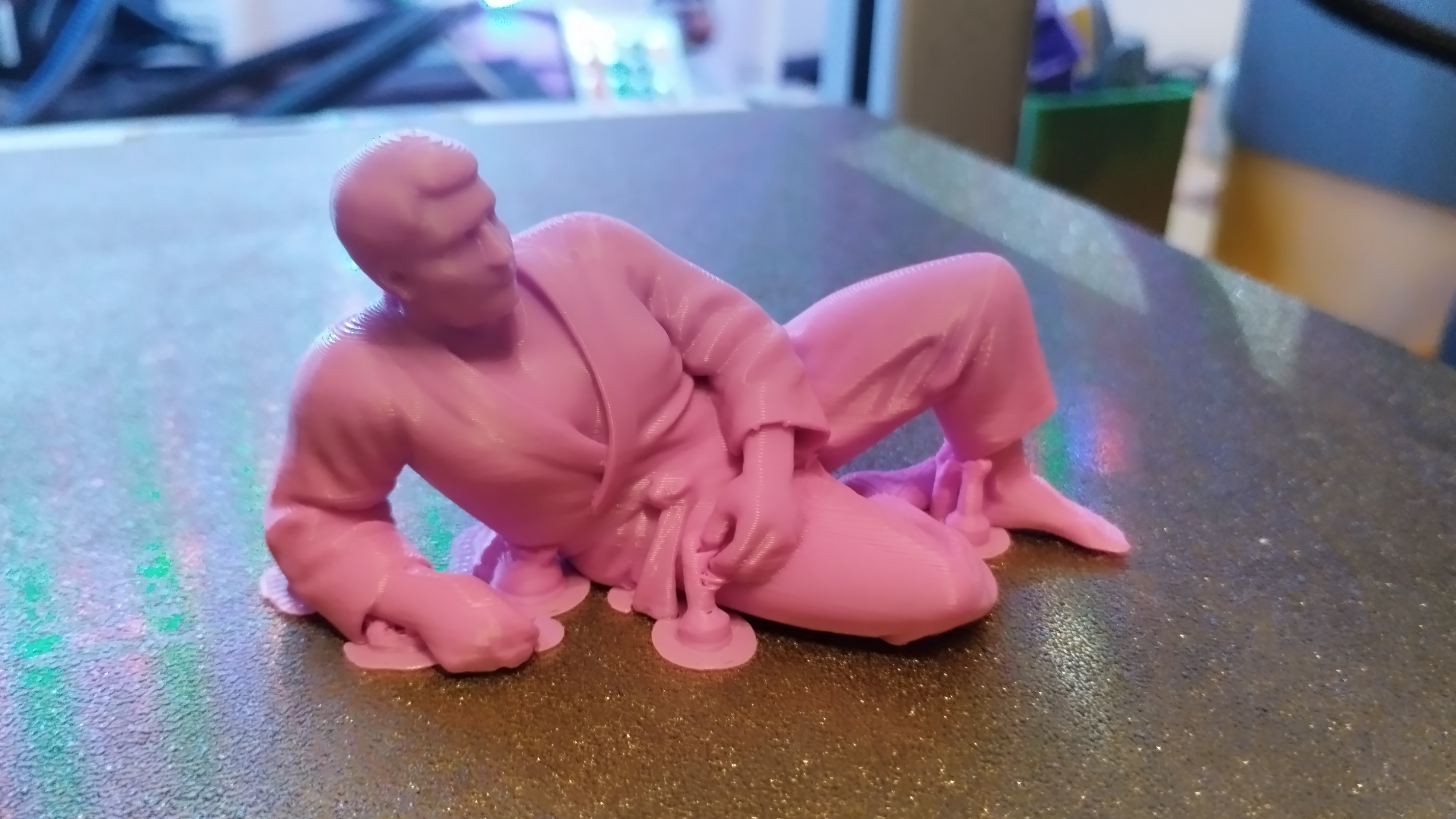 Judoka allongé — miniatura 2
